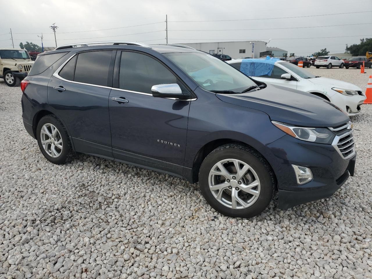 Photo 3 VIN: 3GNAXMEV0JS536038 - CHEVROLET EQUINOX 