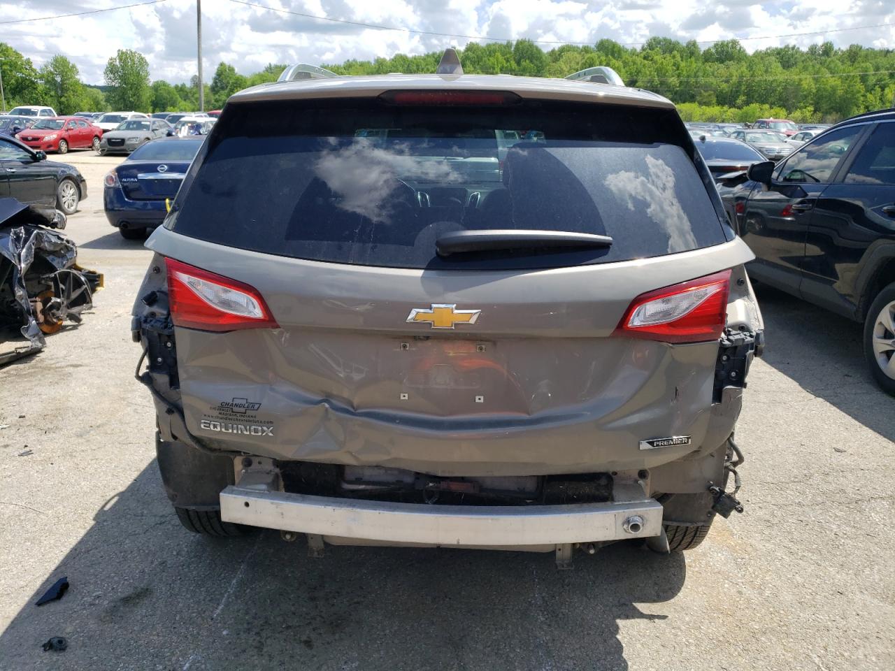 Photo 5 VIN: 3GNAXMEV5JS559962 - CHEVROLET EQUINOX 