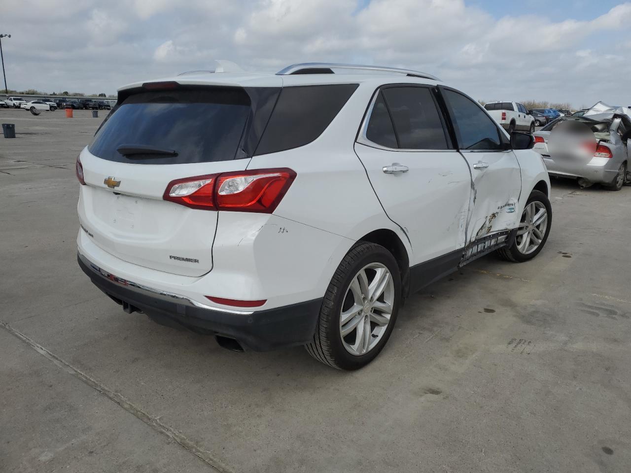 Photo 2 VIN: 3GNAXPEX3KS617748 - CHEVROLET EQUINOX 