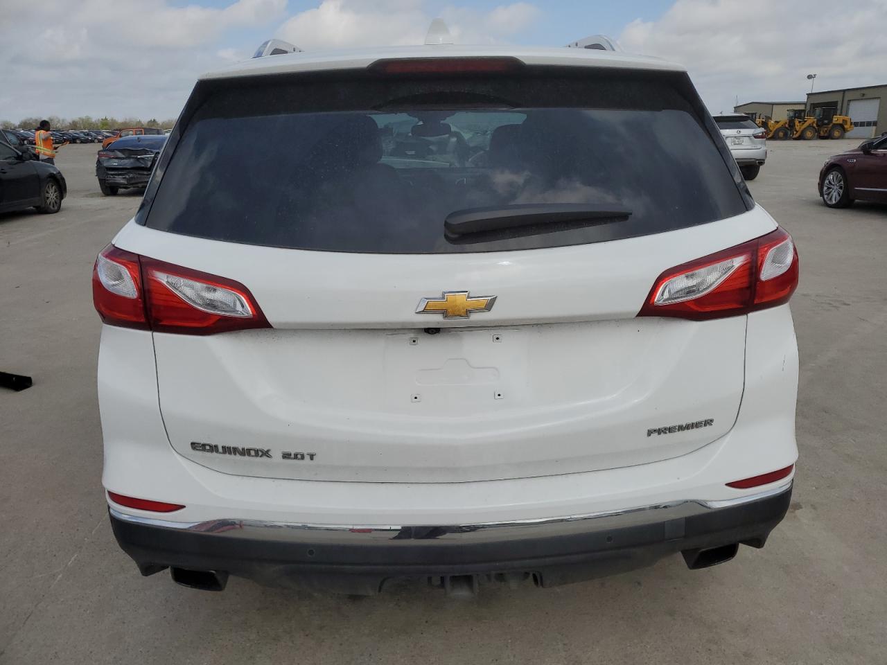 Photo 5 VIN: 3GNAXPEX3KS617748 - CHEVROLET EQUINOX 