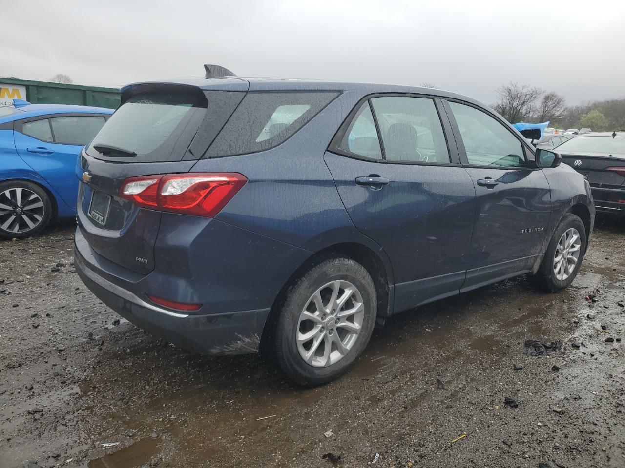 Photo 2 VIN: 3GNAXREV0JS577461 - CHEVROLET EQUINOX 