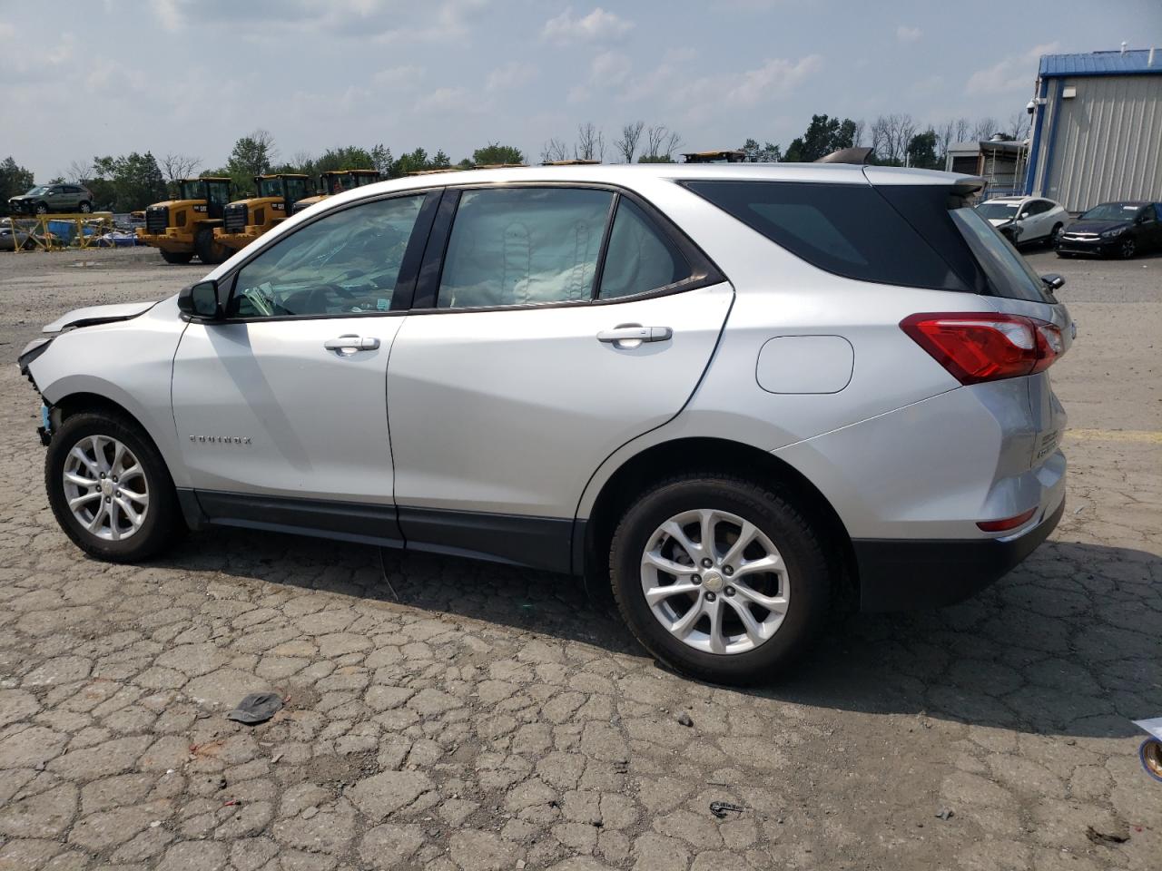 Photo 1 VIN: 3GNAXREV7JL340976 - CHEVROLET EQUINOX 