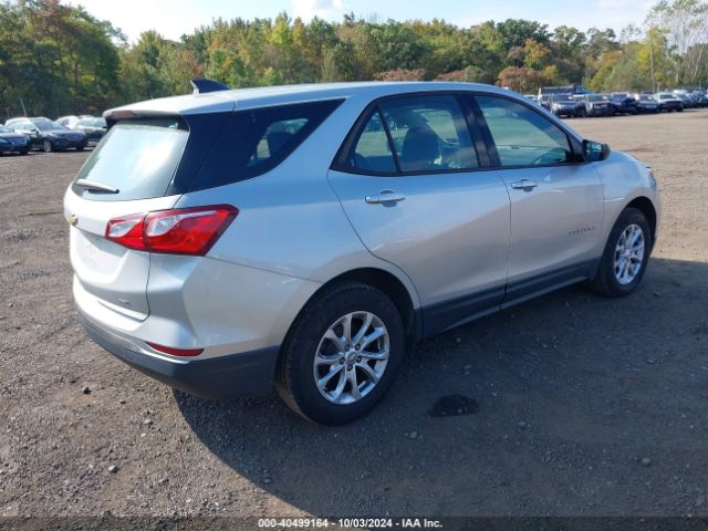 Photo 3 VIN: 3GNAXREV9JL102367 - CHEVROLET EQUINOX 