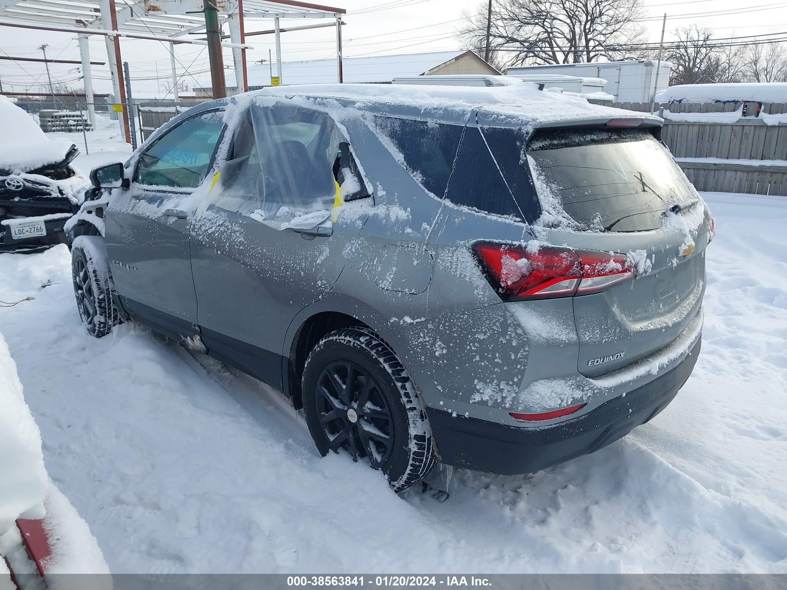 Photo 2 VIN: 3GNAXSEG7RL196110 - CHEVROLET EQUINOX 