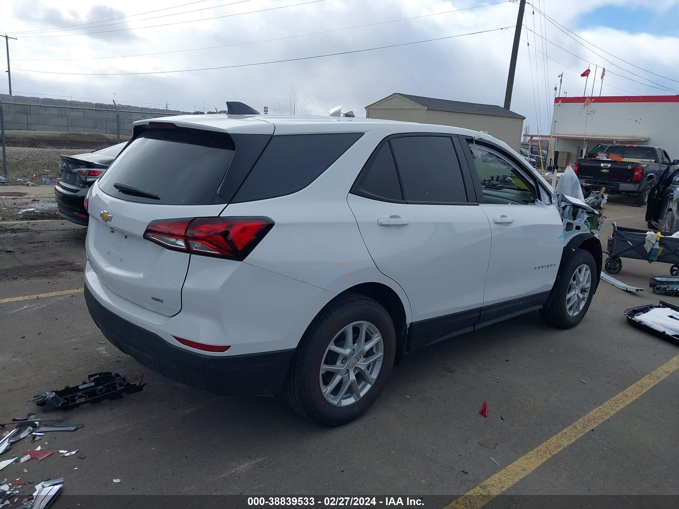 Photo 3 VIN: 3GNAXSEG9RL149919 - CHEVROLET EQUINOX 