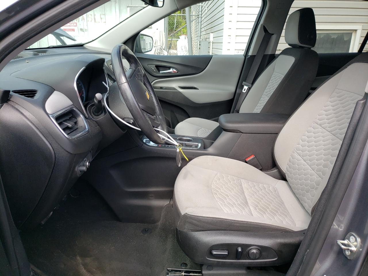 Photo 6 VIN: 3GNAXSEV2JL129904 - CHEVROLET EQUINOX 