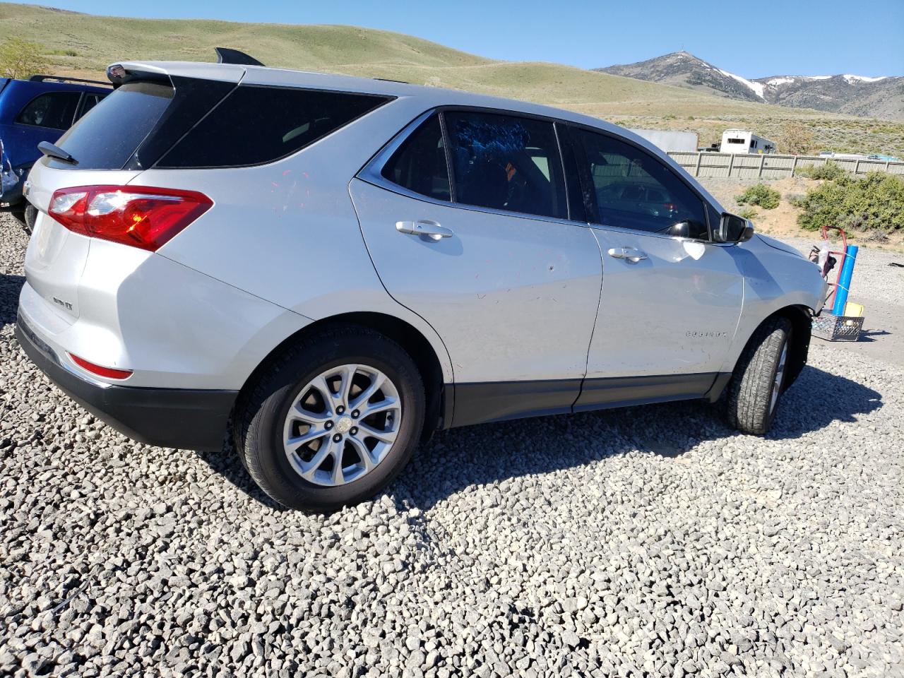 Photo 2 VIN: 3GNAXSEV4JS620870 - CHEVROLET EQUINOX 