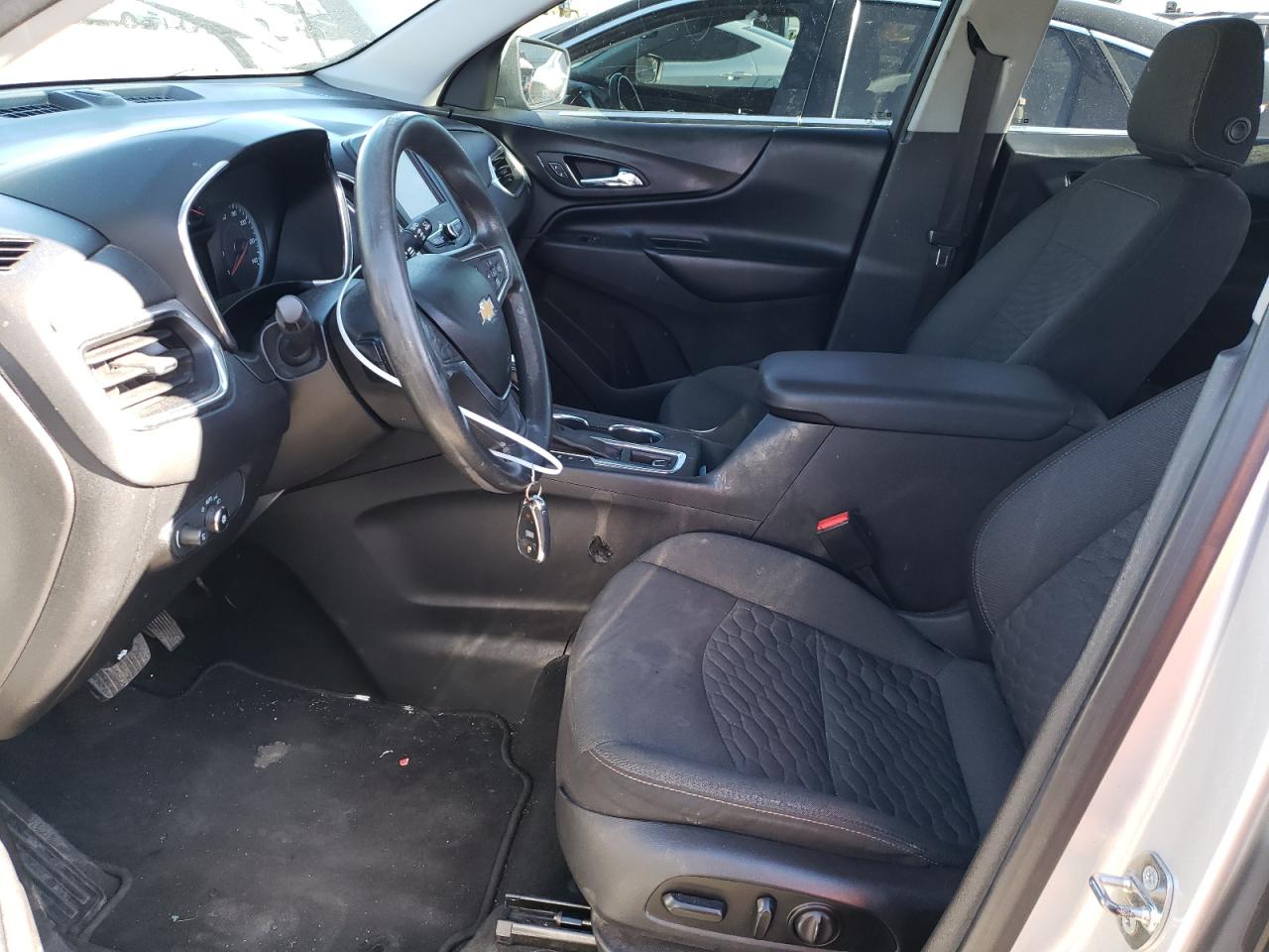 Photo 6 VIN: 3GNAXSEV4JS620870 - CHEVROLET EQUINOX 