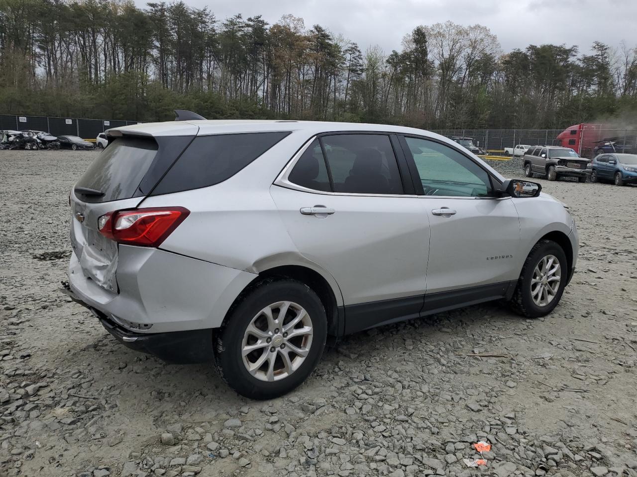 Photo 2 VIN: 3GNAXSEV6JS571364 - CHEVROLET EQUINOX 