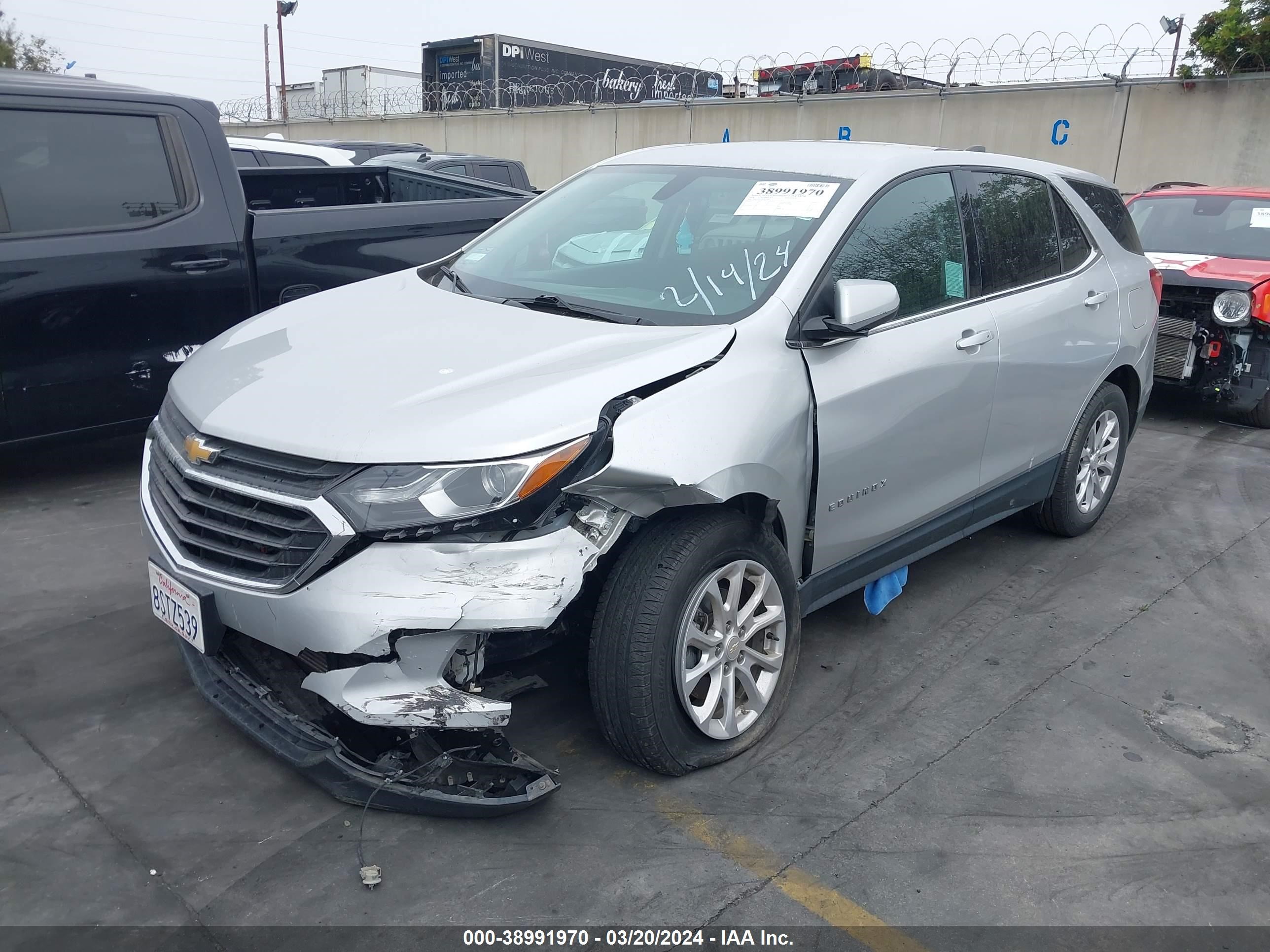 Photo 1 VIN: 3GNAXSEV6JS575947 - CHEVROLET EQUINOX 