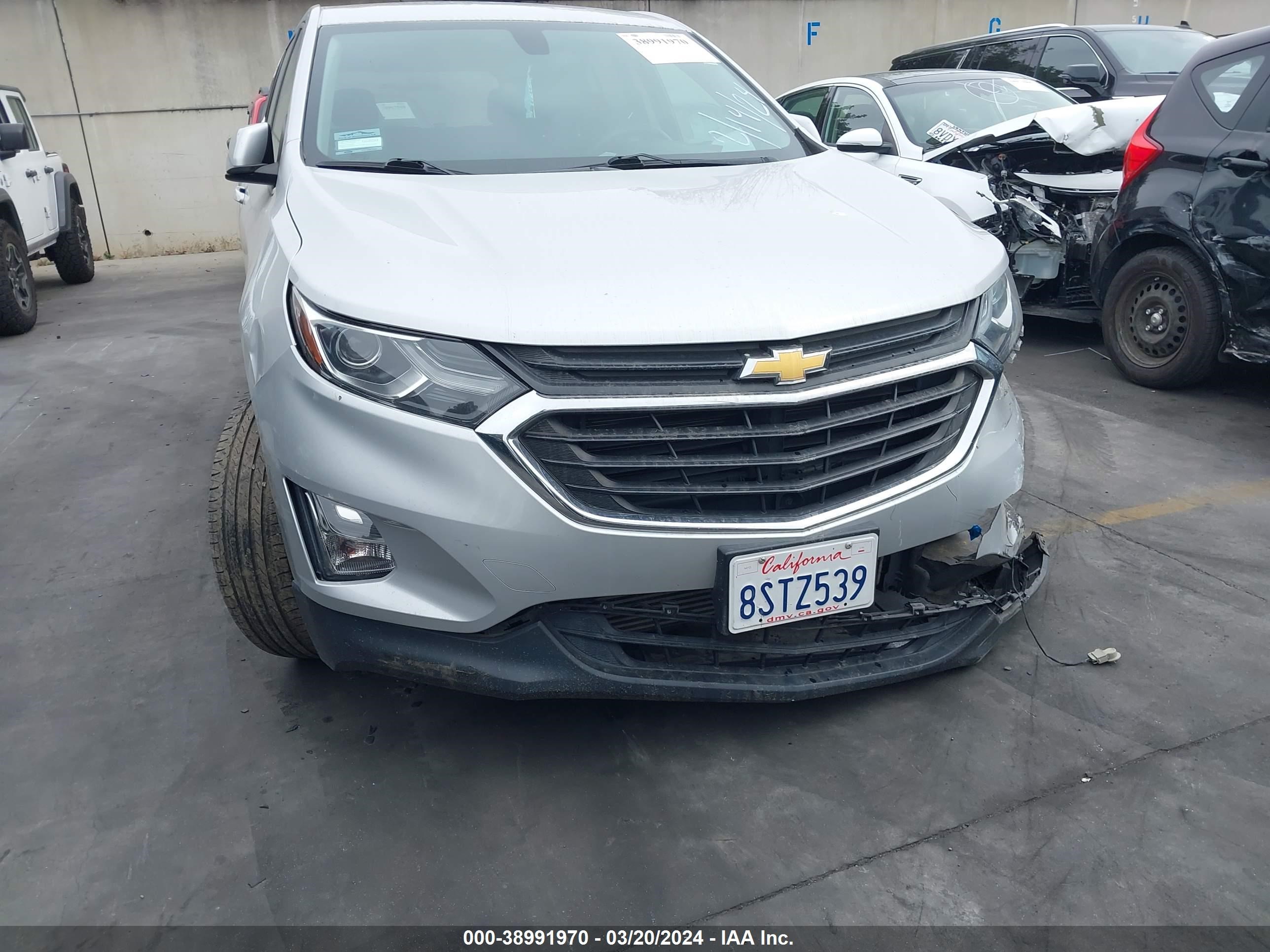 Photo 11 VIN: 3GNAXSEV6JS575947 - CHEVROLET EQUINOX 