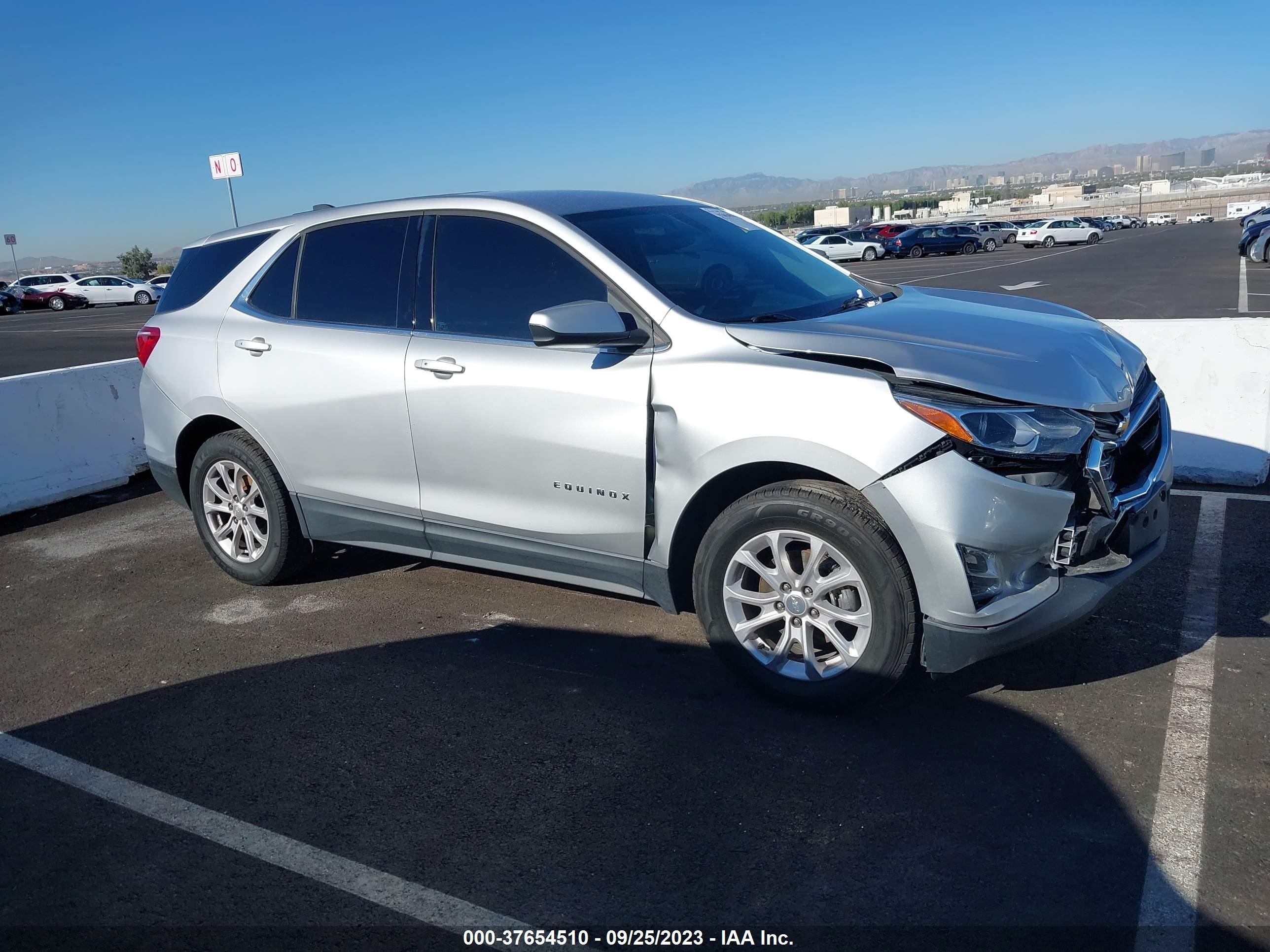 Photo 11 VIN: 3GNAXSEV6JS591095 - CHEVROLET EQUINOX 