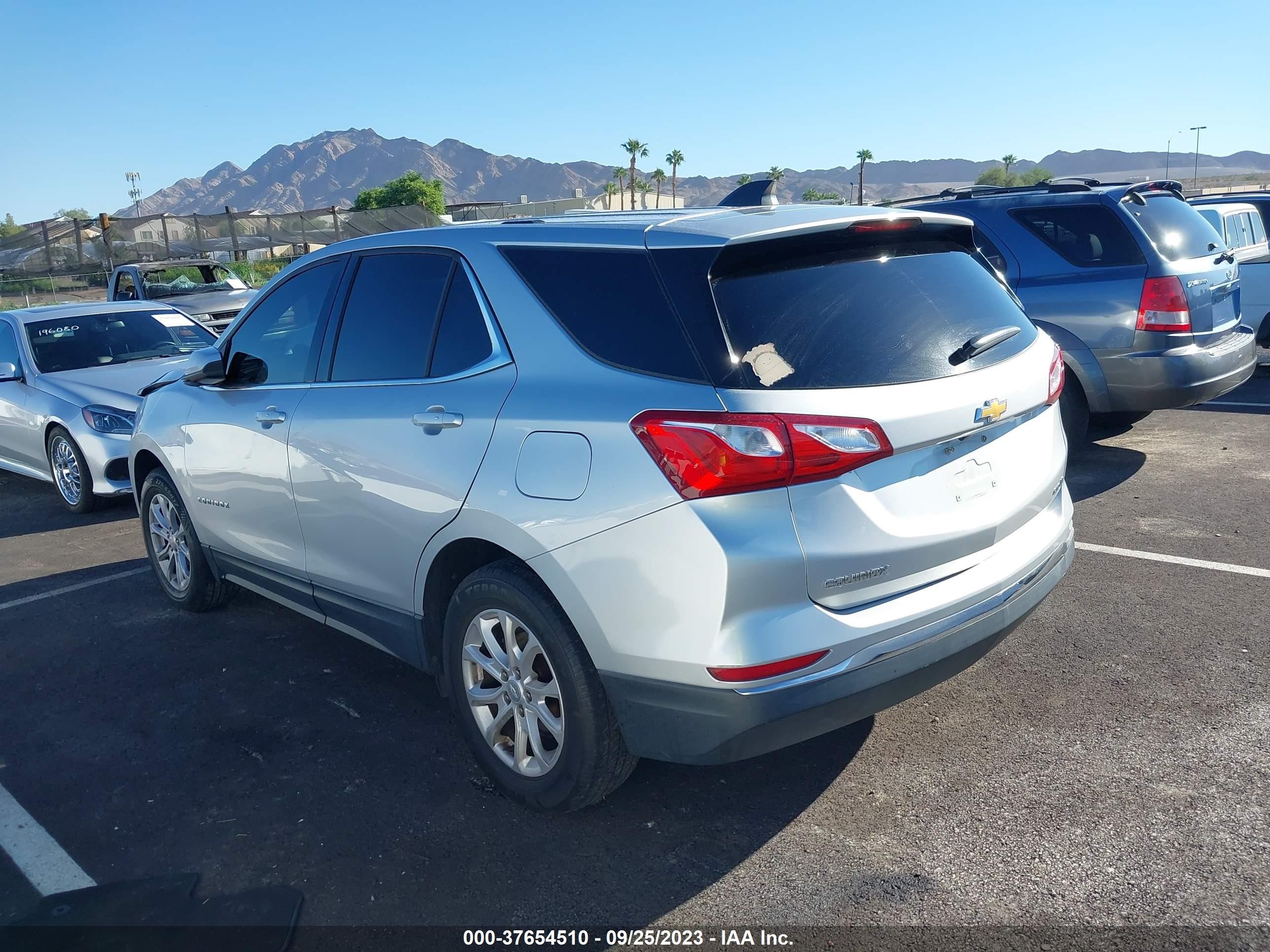 Photo 2 VIN: 3GNAXSEV6JS591095 - CHEVROLET EQUINOX 