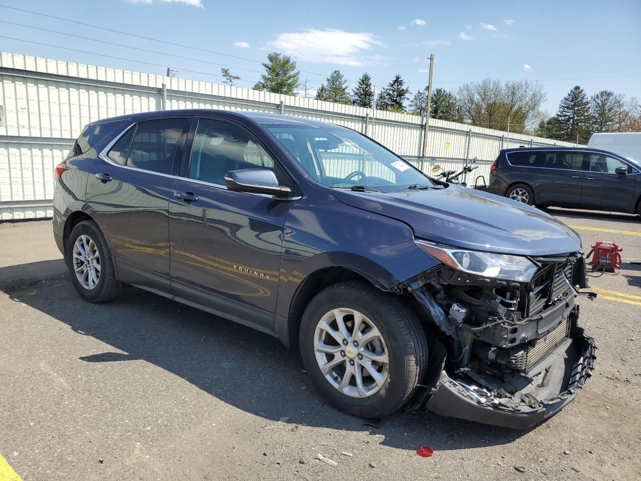 Photo 3 VIN: 3GNAXSEV6JS593123 - CHEVROLET EQUINOX 