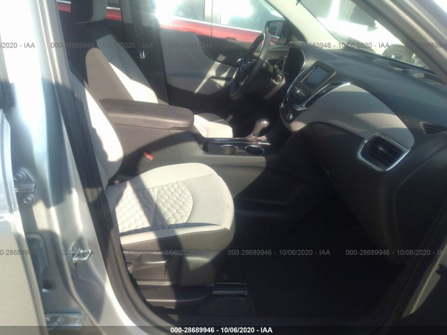 Photo 4 VIN: 3GNAXSEV6LS503729 - CHEVROLET EQUINOX 