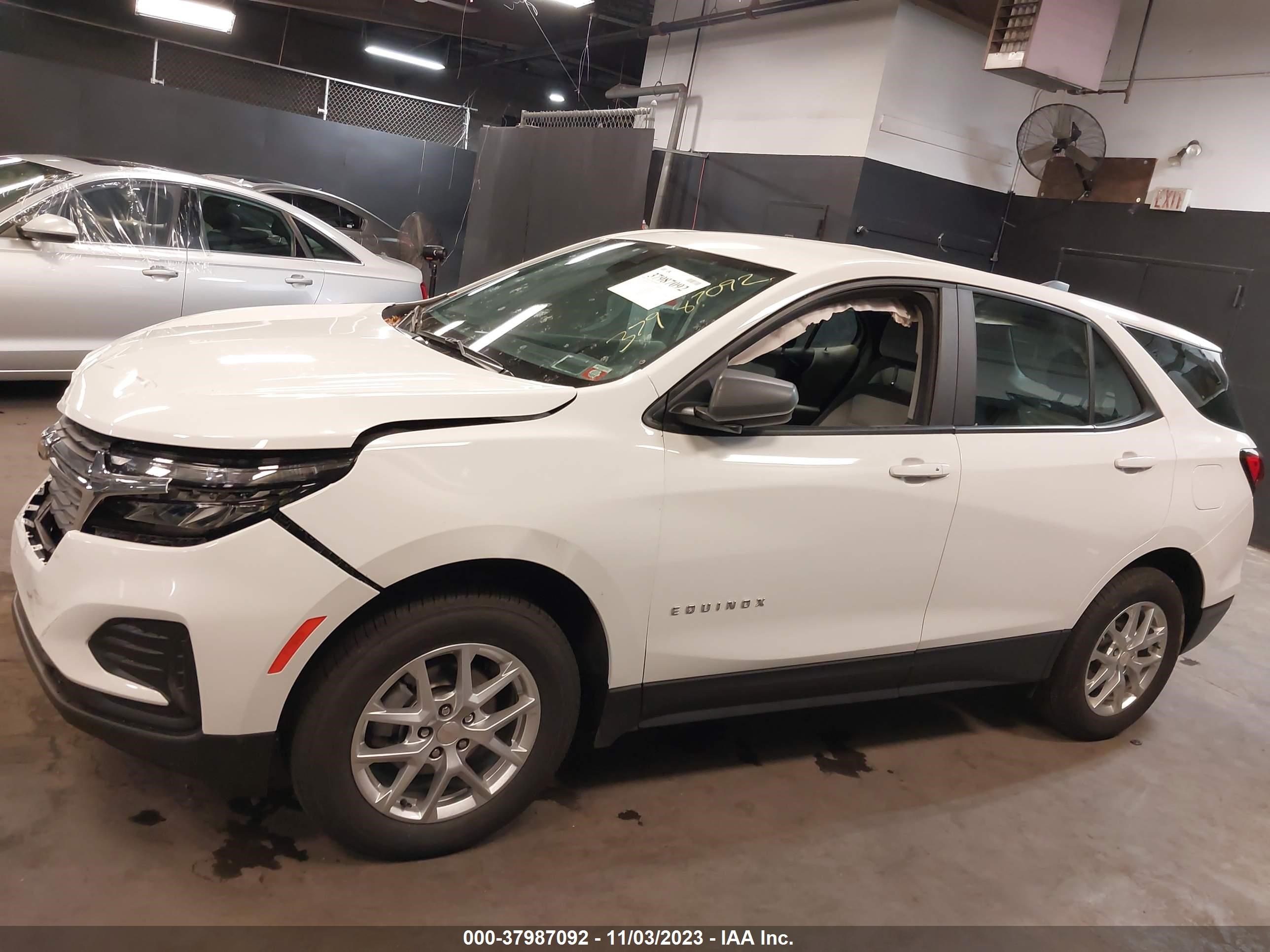 Photo 13 VIN: 3GNAXSEV8NS214967 - CHEVROLET EQUINOX 