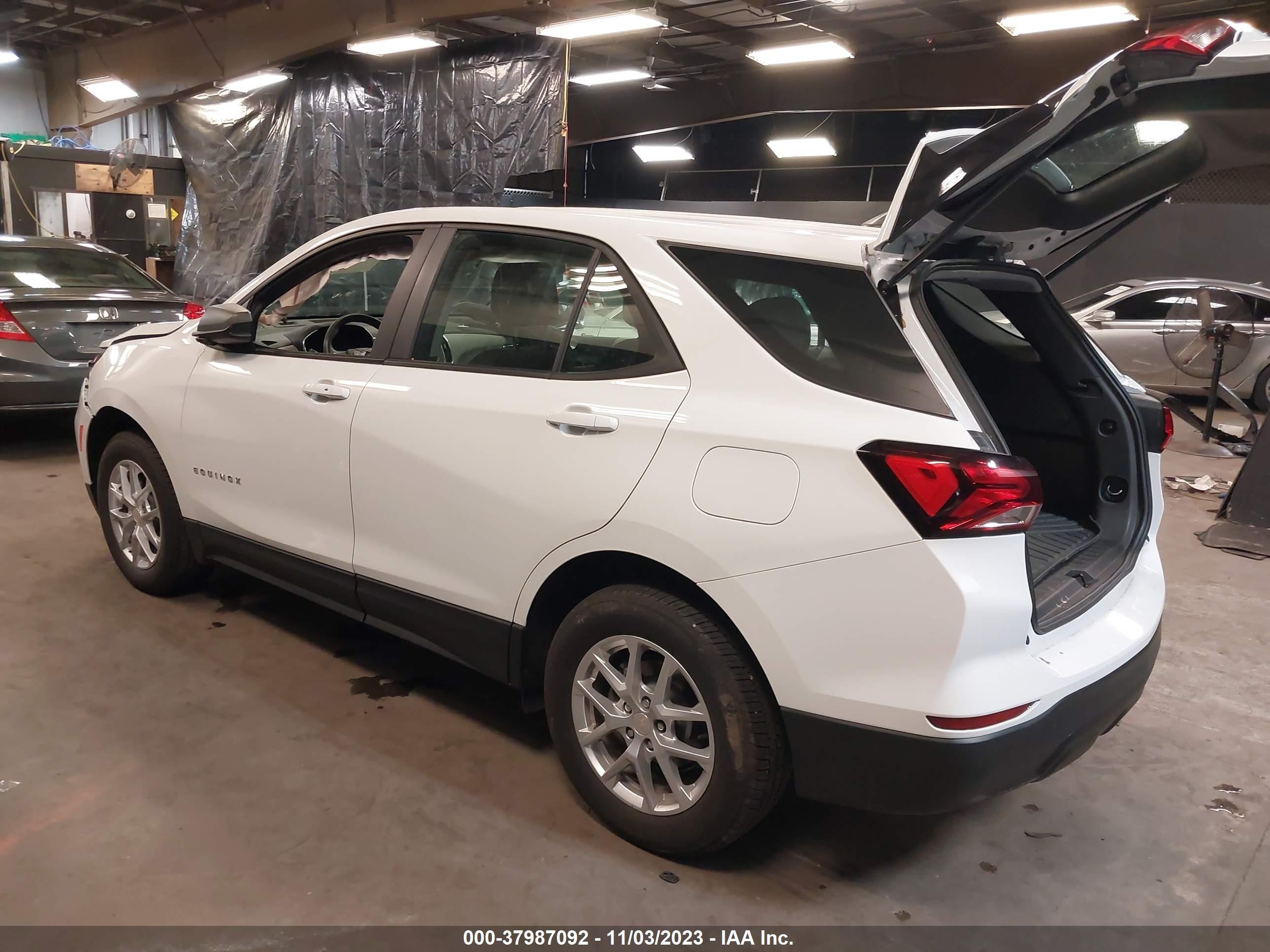 Photo 2 VIN: 3GNAXSEV8NS214967 - CHEVROLET EQUINOX 