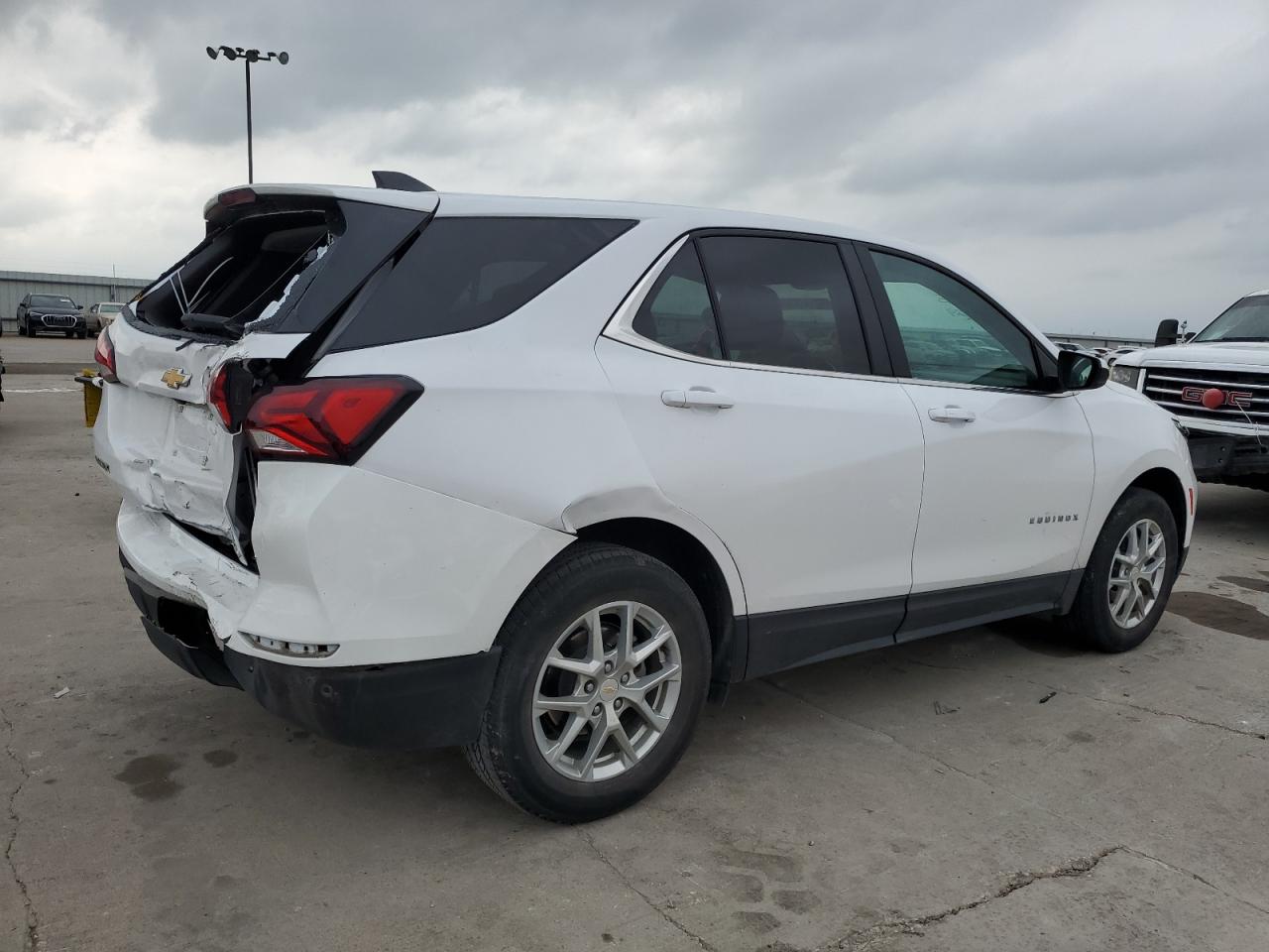 Photo 2 VIN: 3GNAXTEV5NL139029 - CHEVROLET EQUINOX 