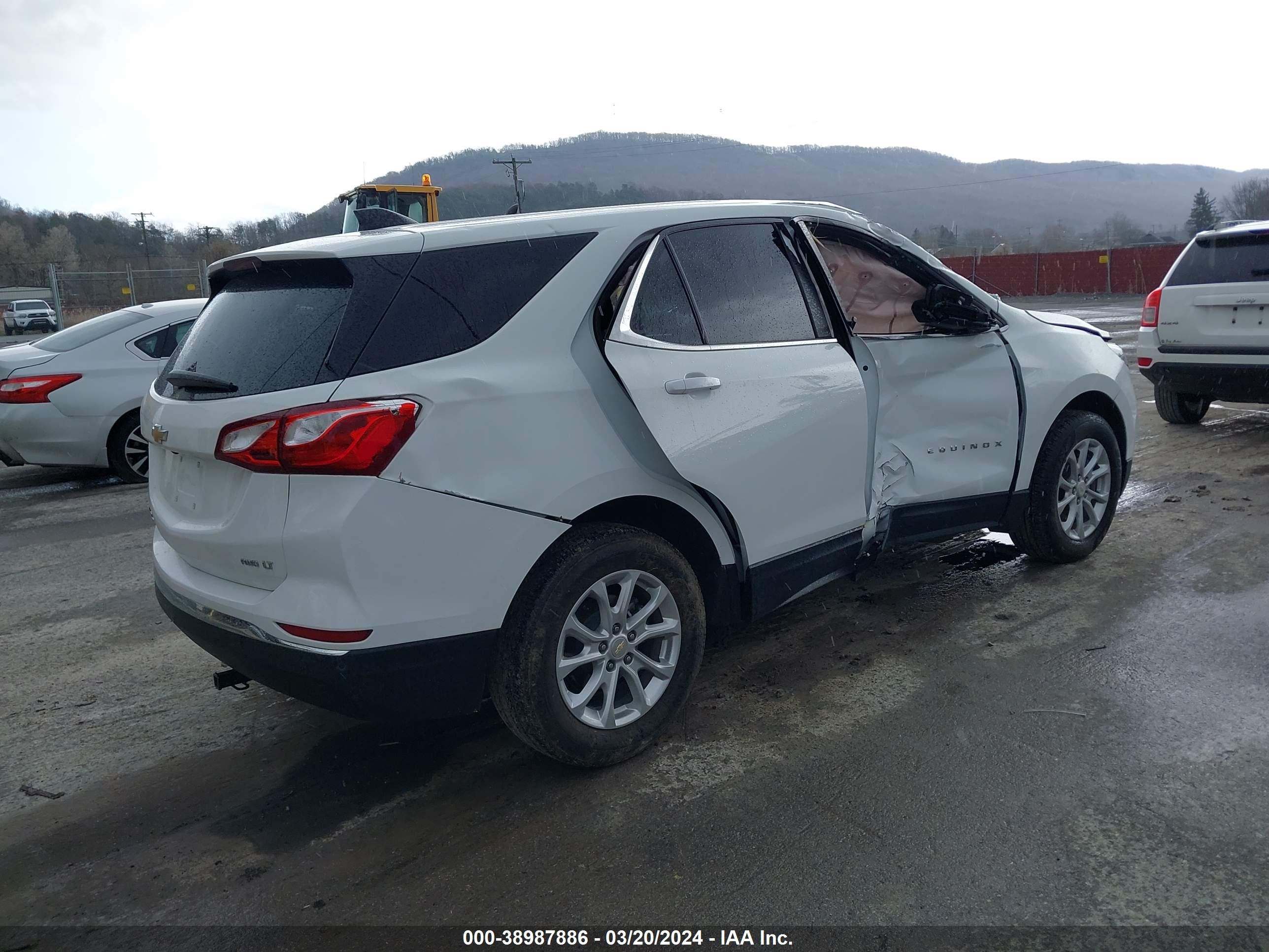 Photo 3 VIN: 3GNAXTEV6MS150755 - CHEVROLET EQUINOX 