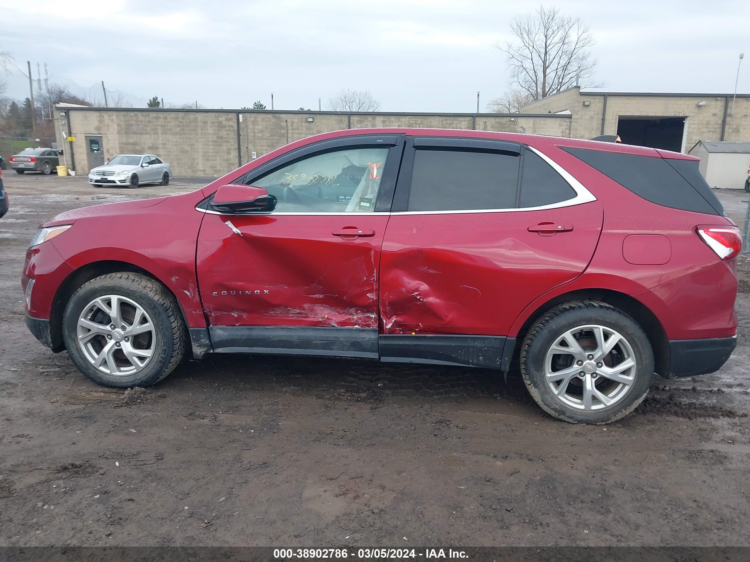 Photo 12 VIN: 3GNAXTEX7JS509592 - CHEVROLET EQUINOX 