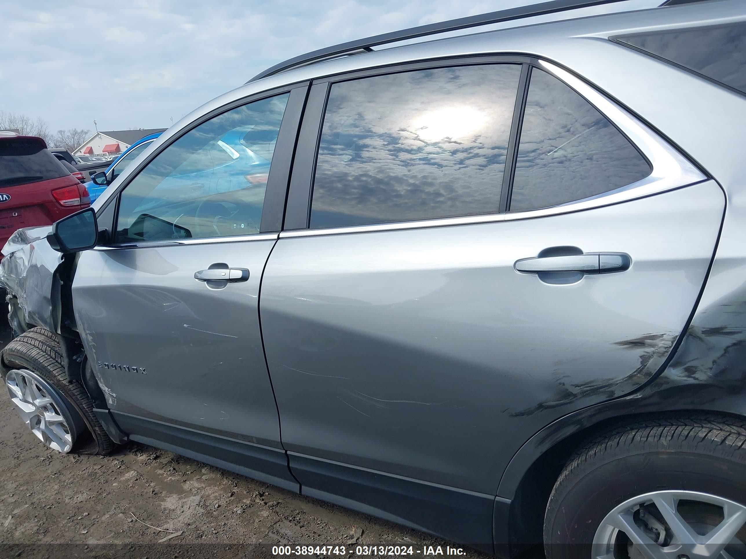 Photo 14 VIN: 3GNAXUEG0PS142193 - CHEVROLET EQUINOX 