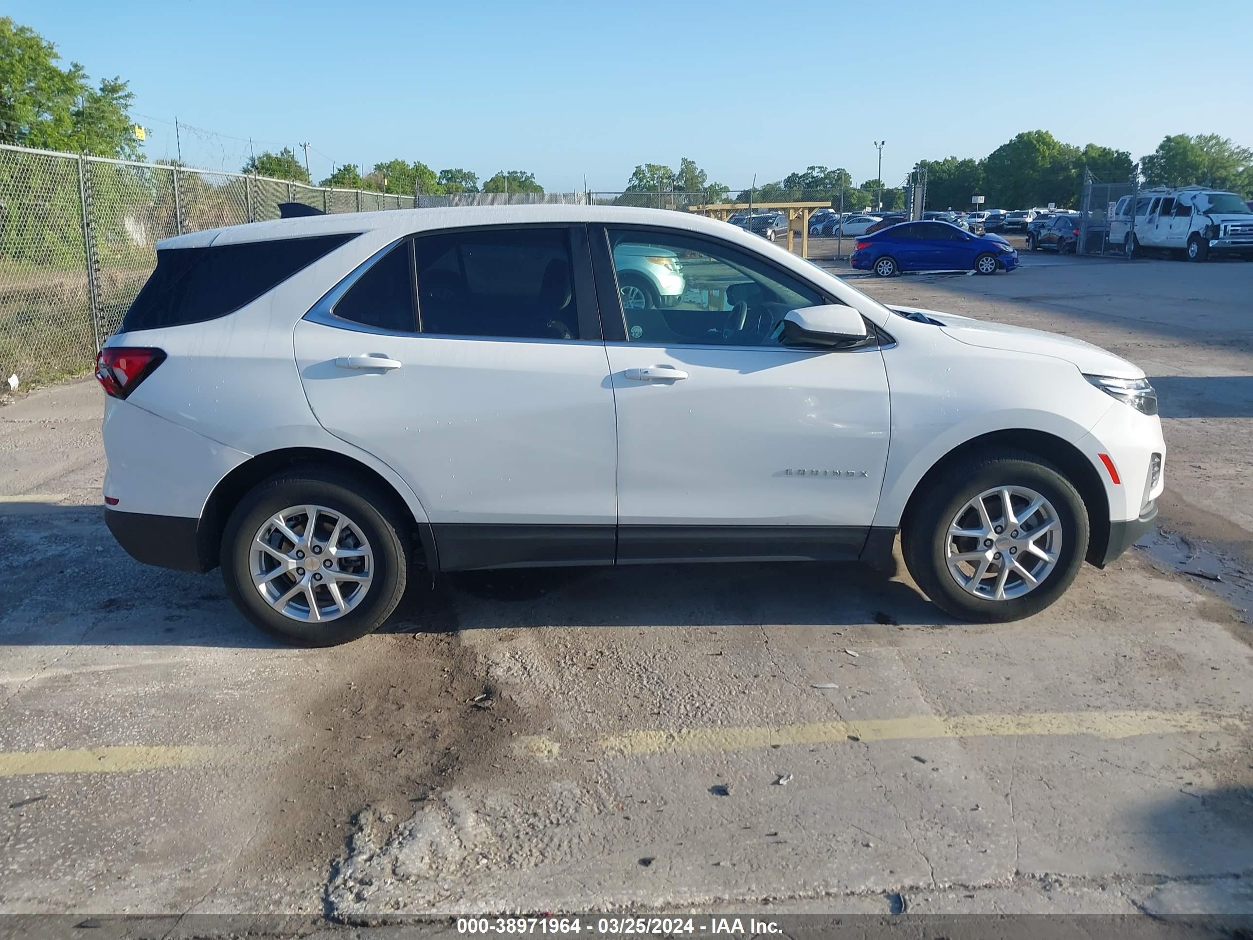 Photo 12 VIN: 3GNAXUEG0PS171094 - CHEVROLET EQUINOX 