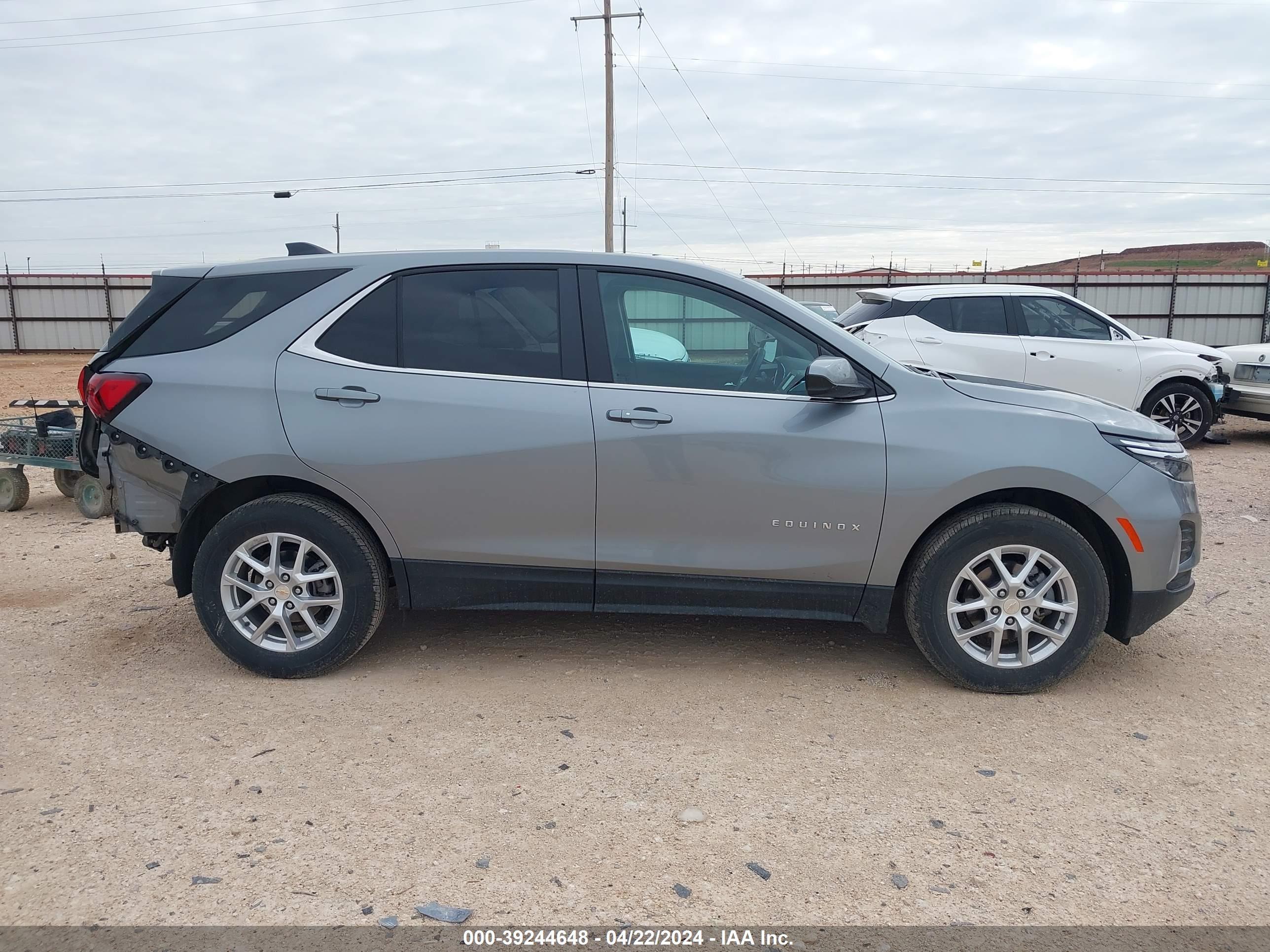 Photo 13 VIN: 3GNAXUEG2RL228585 - CHEVROLET EQUINOX 