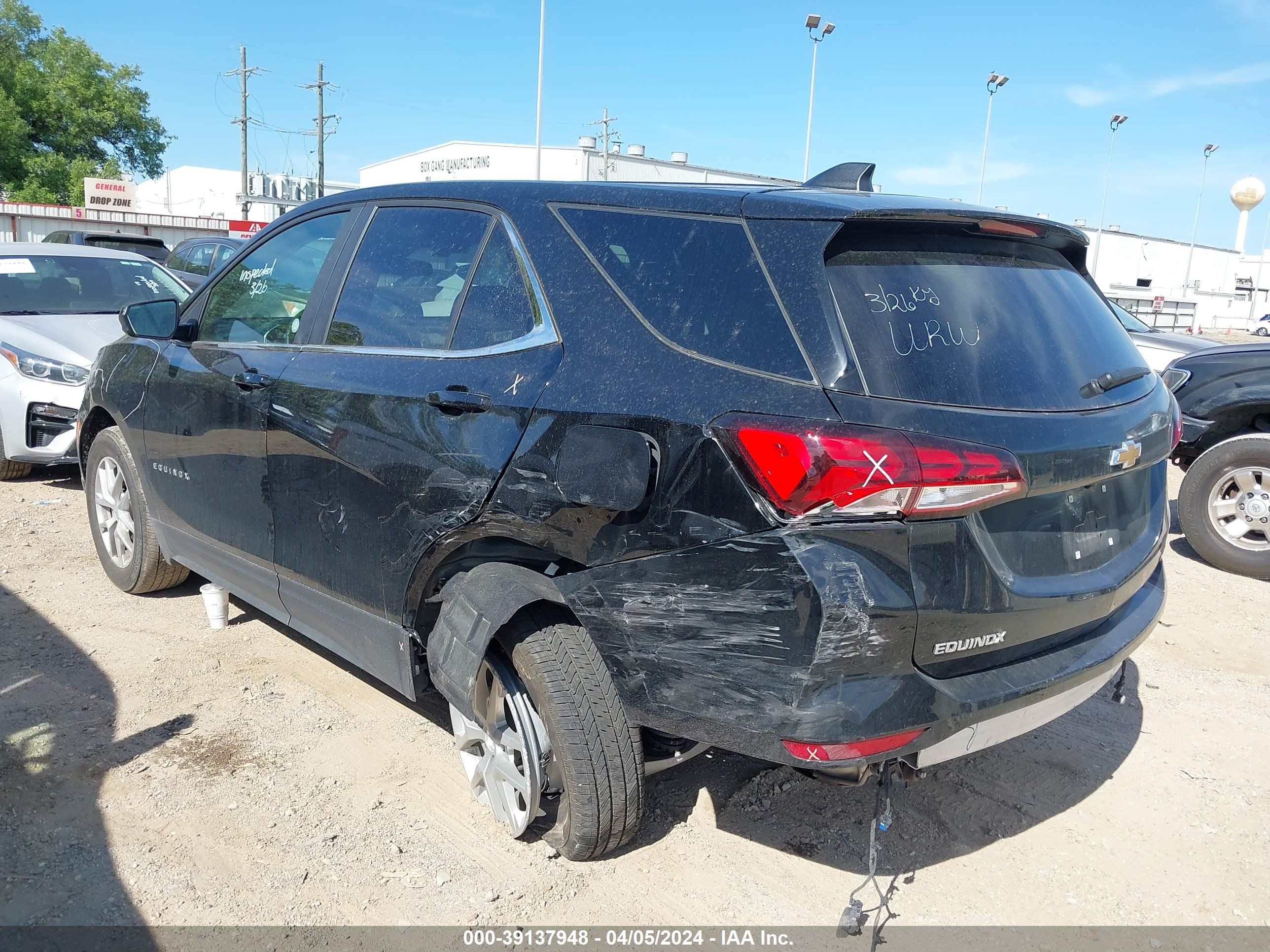 Photo 2 VIN: 3GNAXUEG4RL157129 - CHEVROLET EQUINOX 