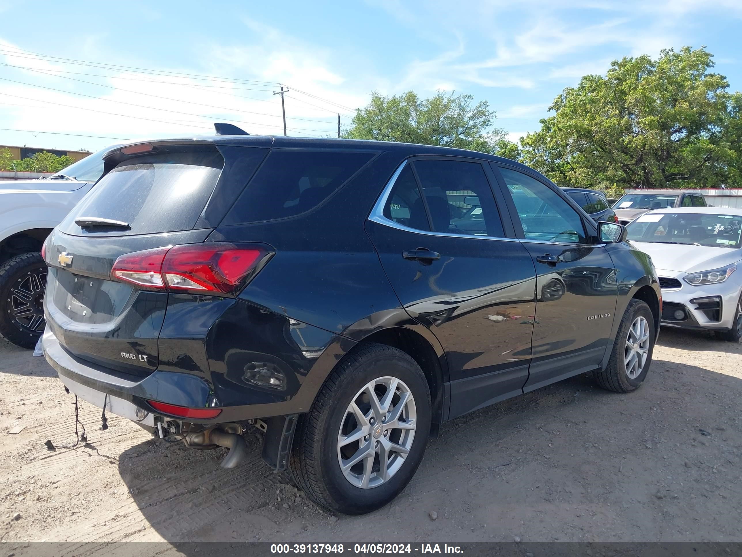 Photo 3 VIN: 3GNAXUEG4RL157129 - CHEVROLET EQUINOX 