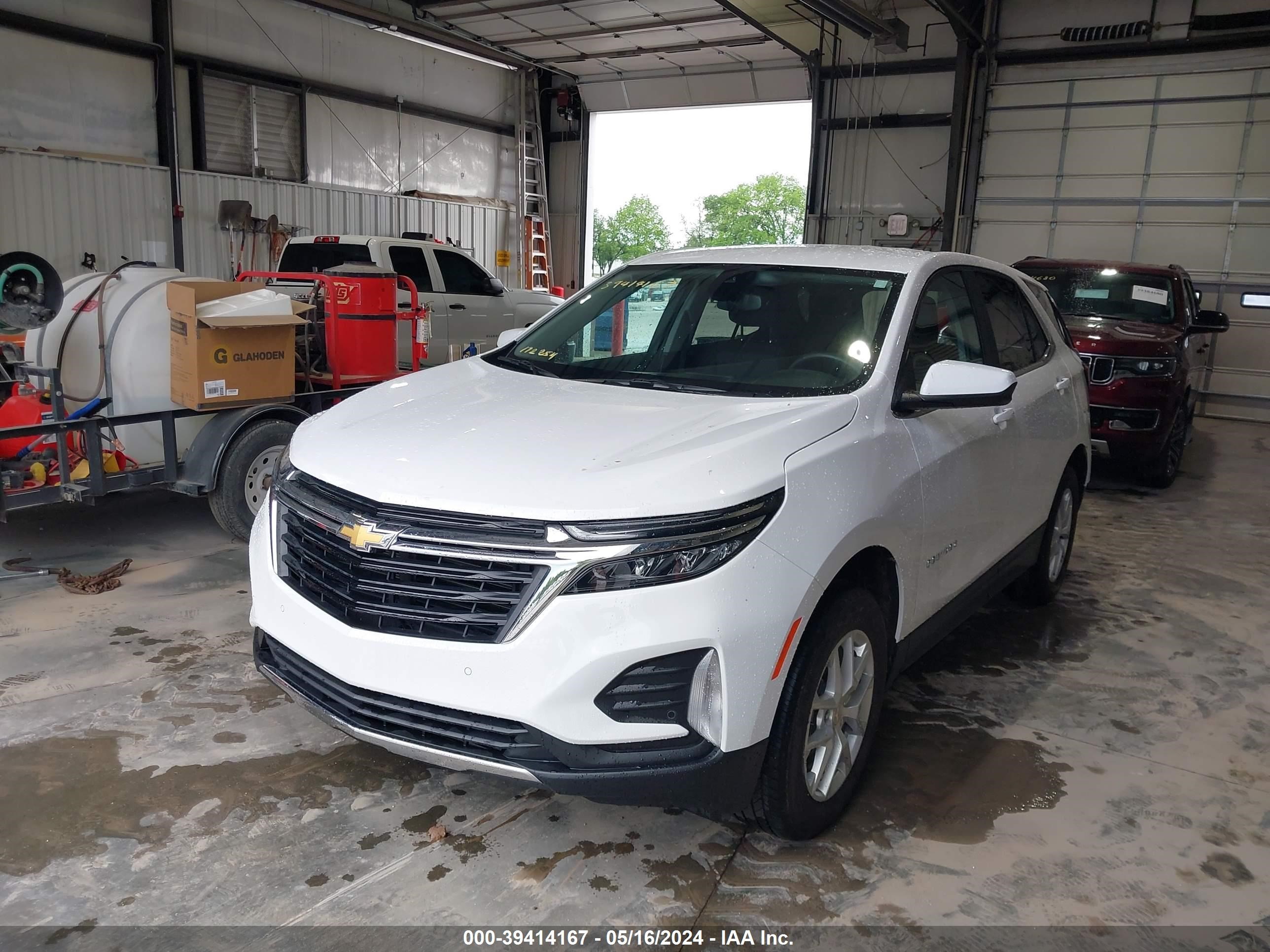 Photo 1 VIN: 3GNAXUEG5RL220657 - CHEVROLET EQUINOX 