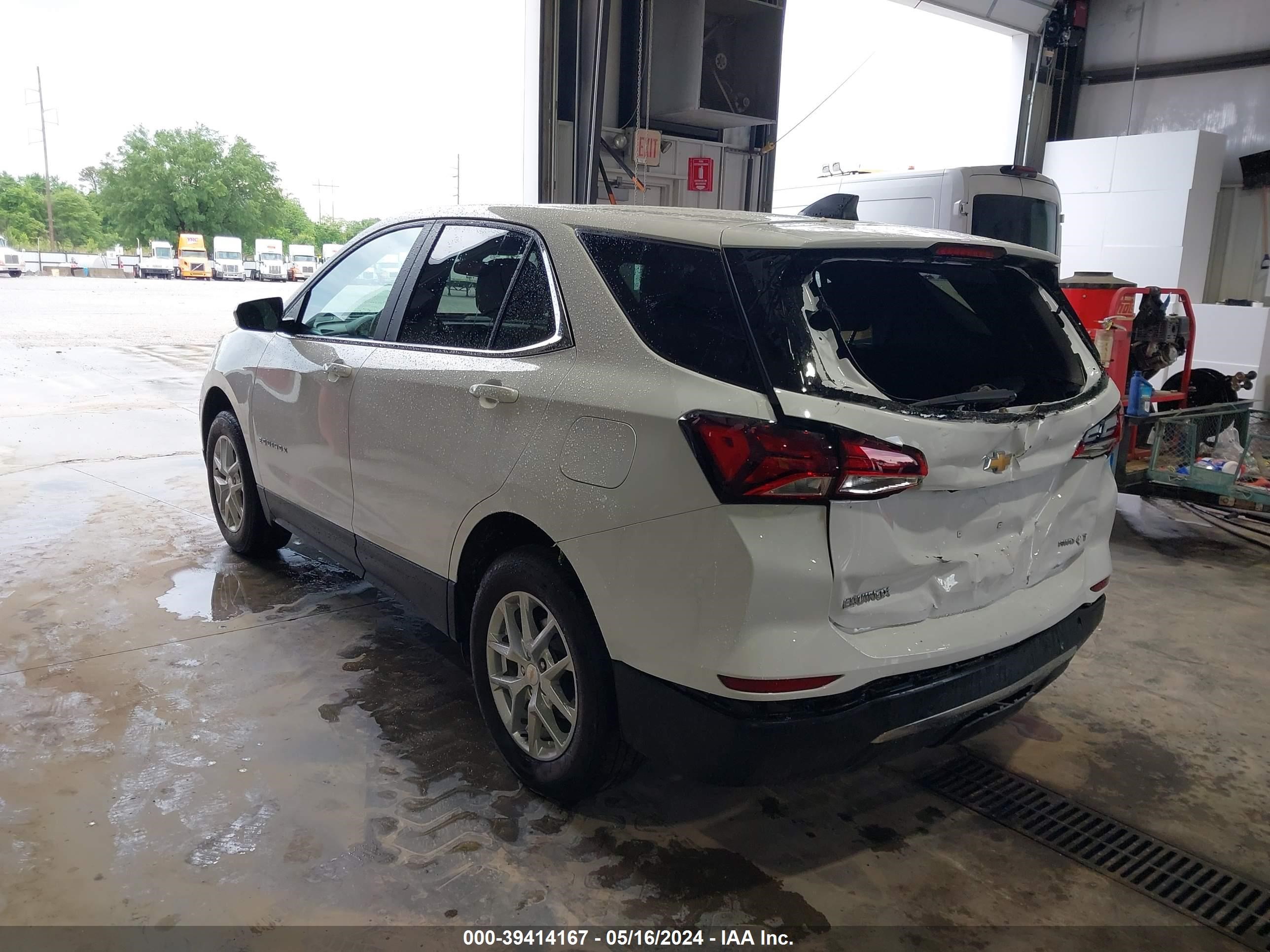 Photo 2 VIN: 3GNAXUEG5RL220657 - CHEVROLET EQUINOX 