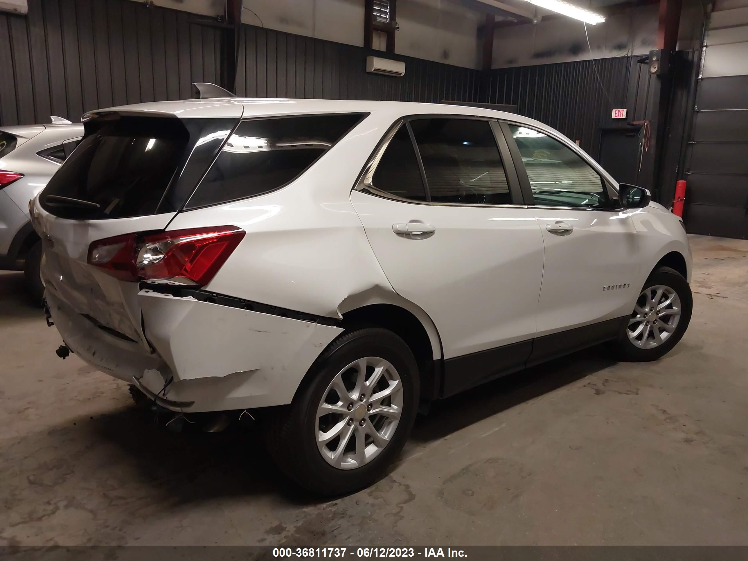 Photo 3 VIN: 3GNAXUEV1MS142150 - CHEVROLET EQUINOX 