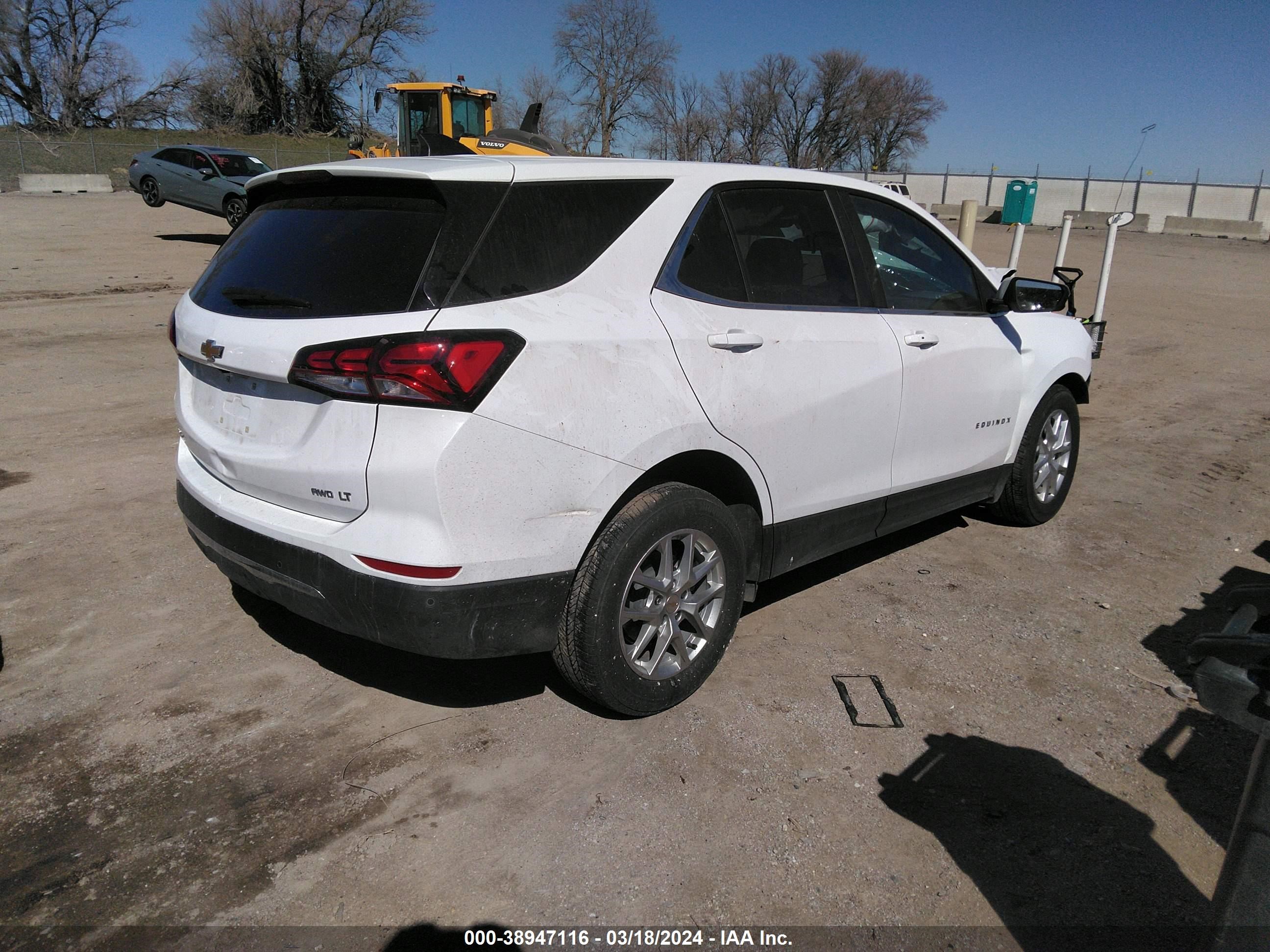 Photo 3 VIN: 3GNAXUEV1NL112545 - CHEVROLET EQUINOX 