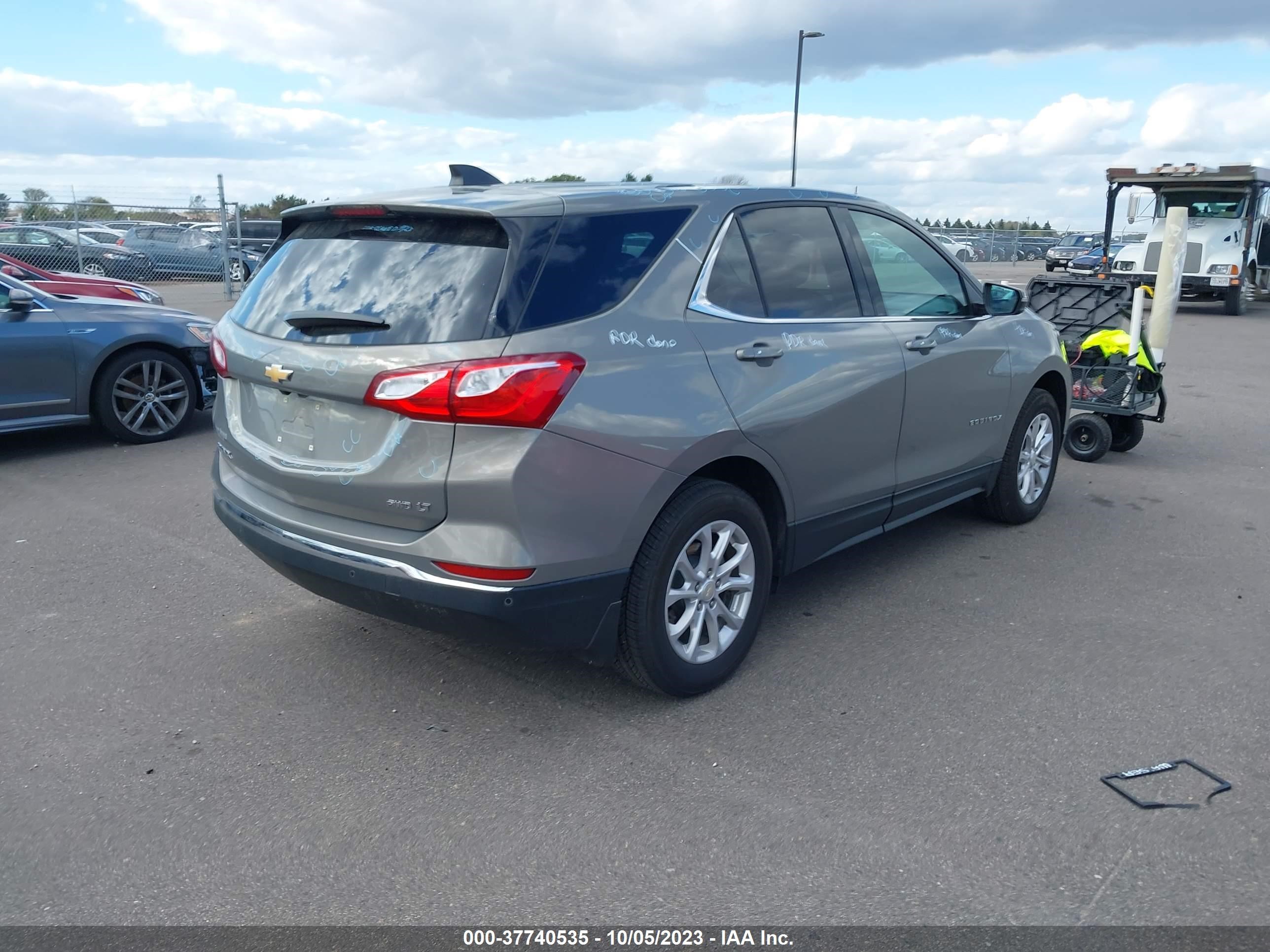 Photo 3 VIN: 3GNAXUEV3KS537590 - CHEVROLET EQUINOX 