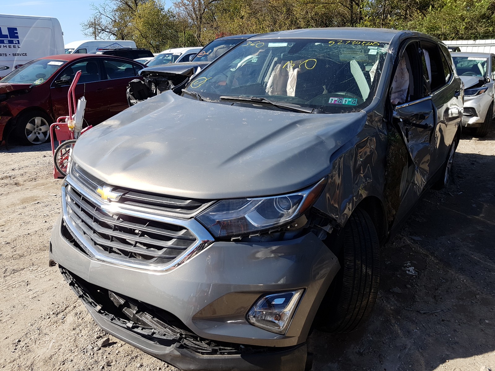 Photo 1 VIN: 3GNAXUEV4KS520863 - CHEVROLET EQUINOX LT 