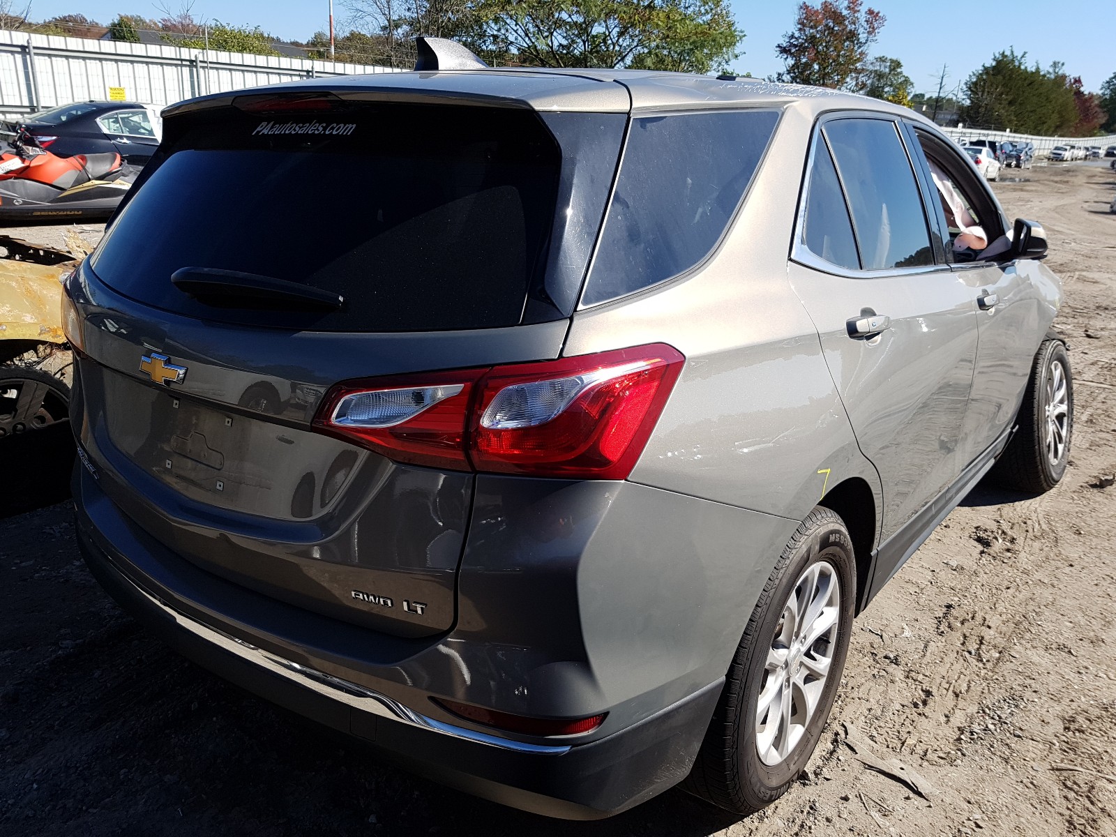 Photo 3 VIN: 3GNAXUEV4KS520863 - CHEVROLET EQUINOX LT 