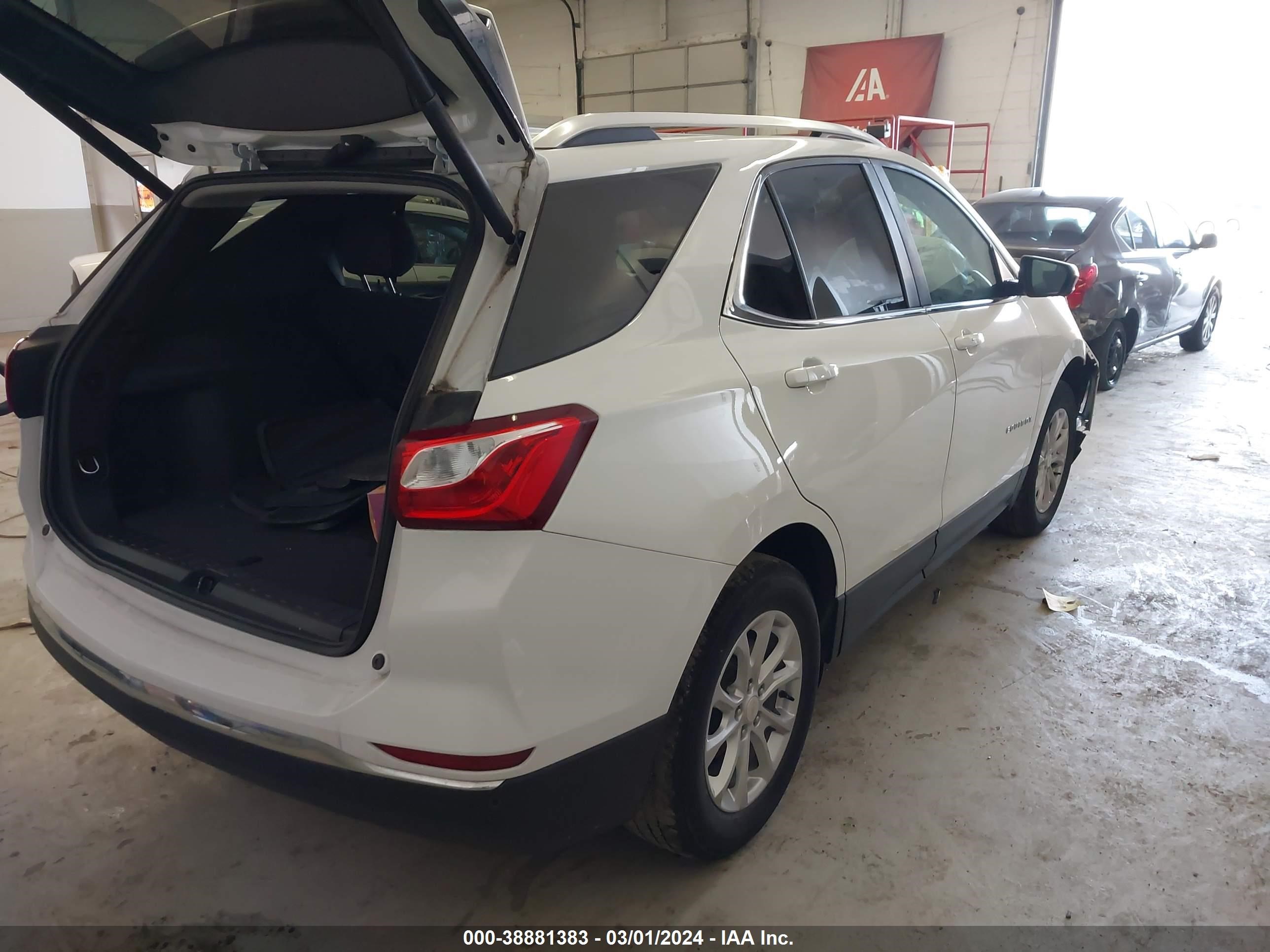 Photo 3 VIN: 3GNAXUEV4MS107814 - CHEVROLET EQUINOX 