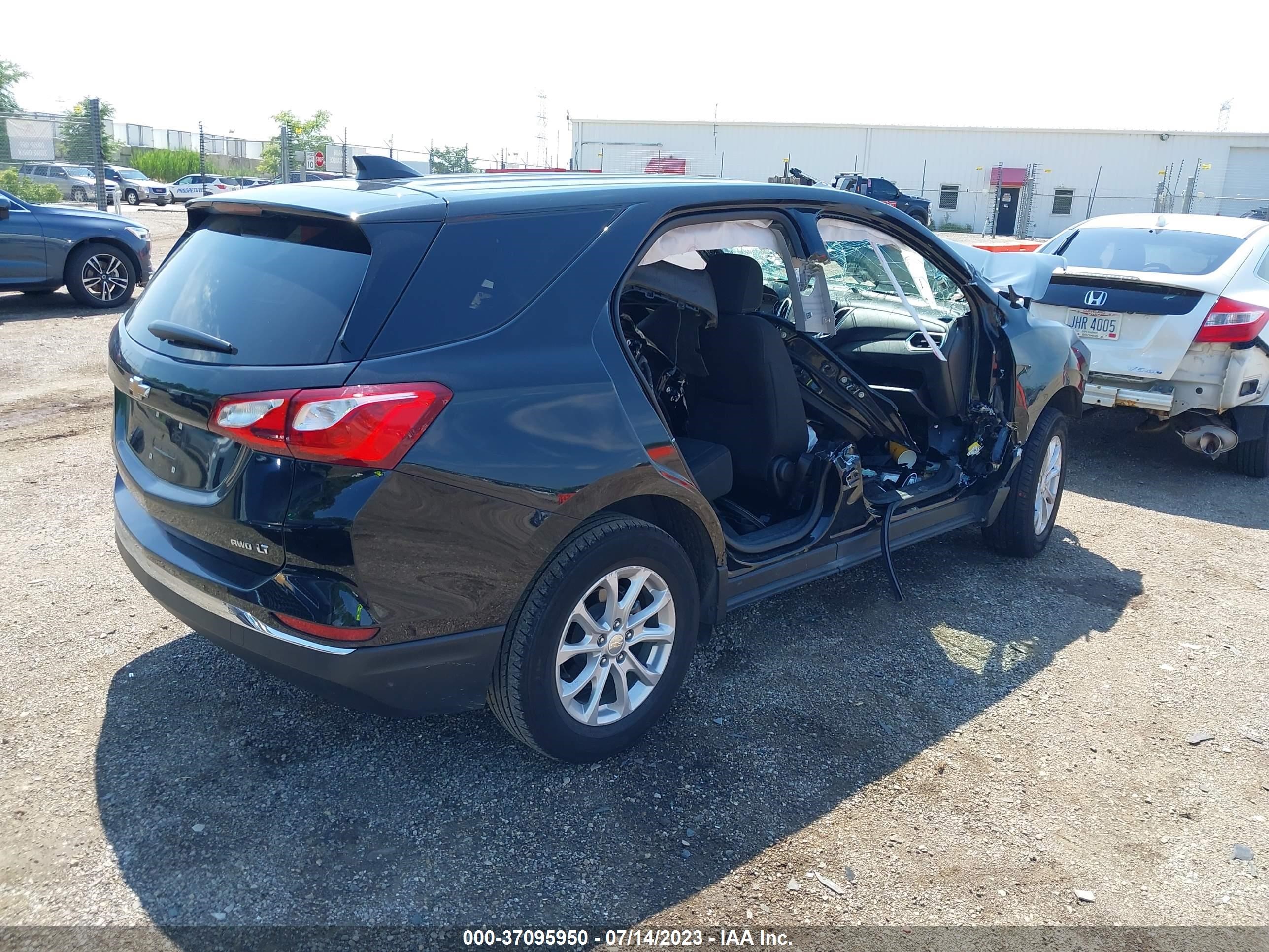 Photo 3 VIN: 3GNAXUEV5ML304758 - CHEVROLET EQUINOX 