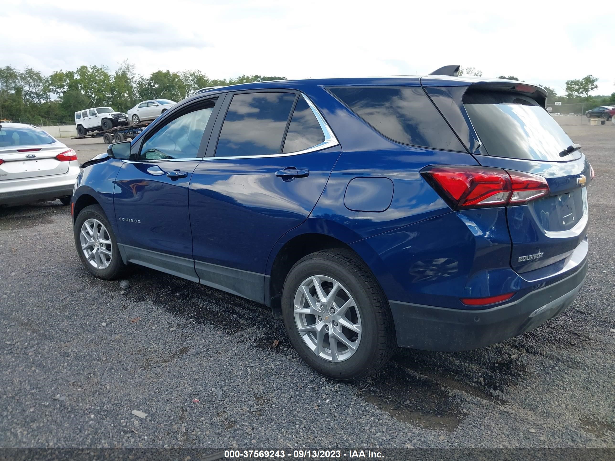 Photo 2 VIN: 3GNAXUEV5NL117182 - CHEVROLET EQUINOX 