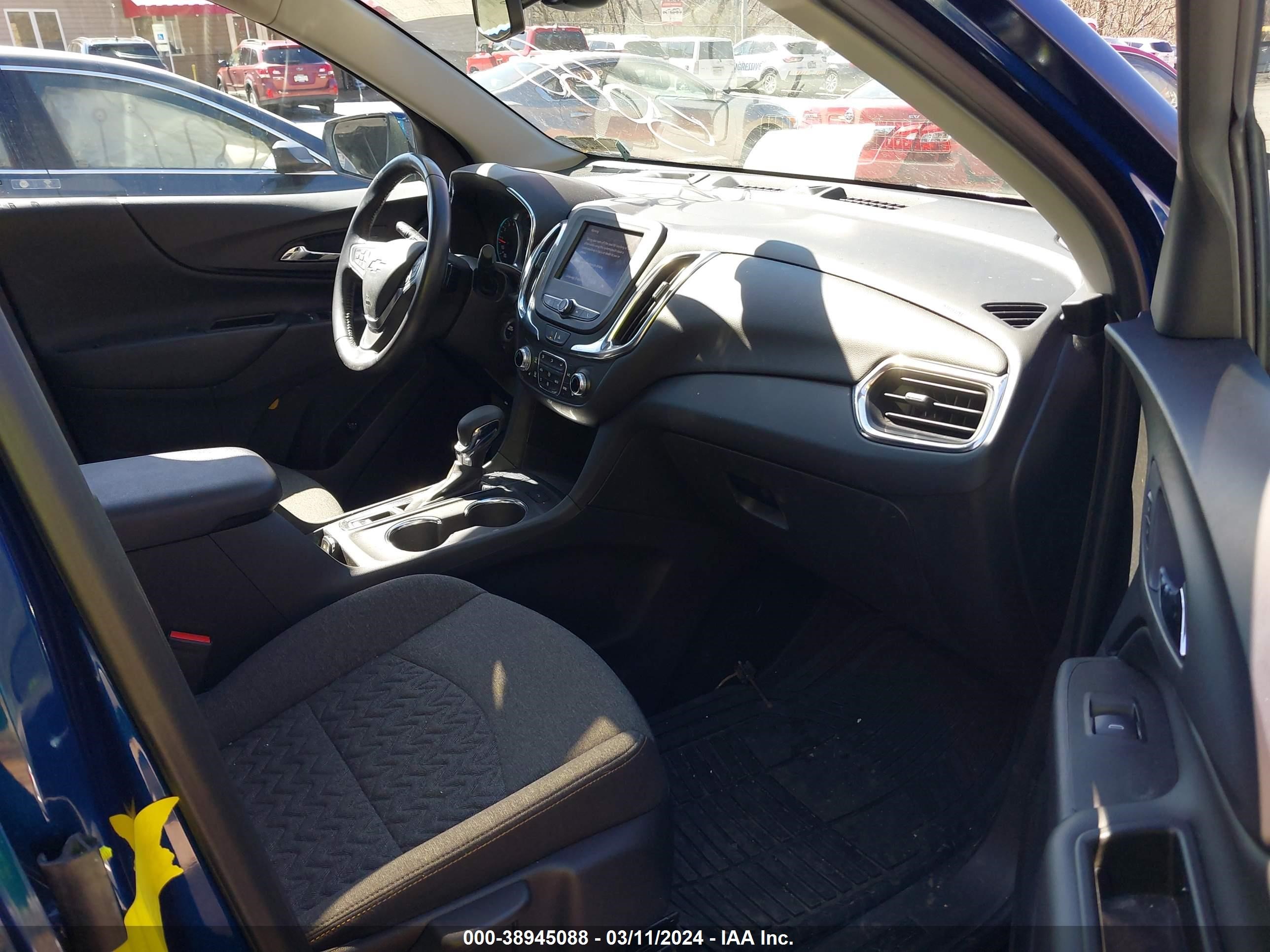 Photo 4 VIN: 3GNAXUEV7NL214397 - CHEVROLET EQUINOX 