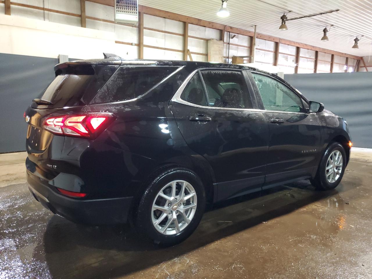 Photo 2 VIN: 3GNAXUEV7NL241065 - CHEVROLET EQUINOX 