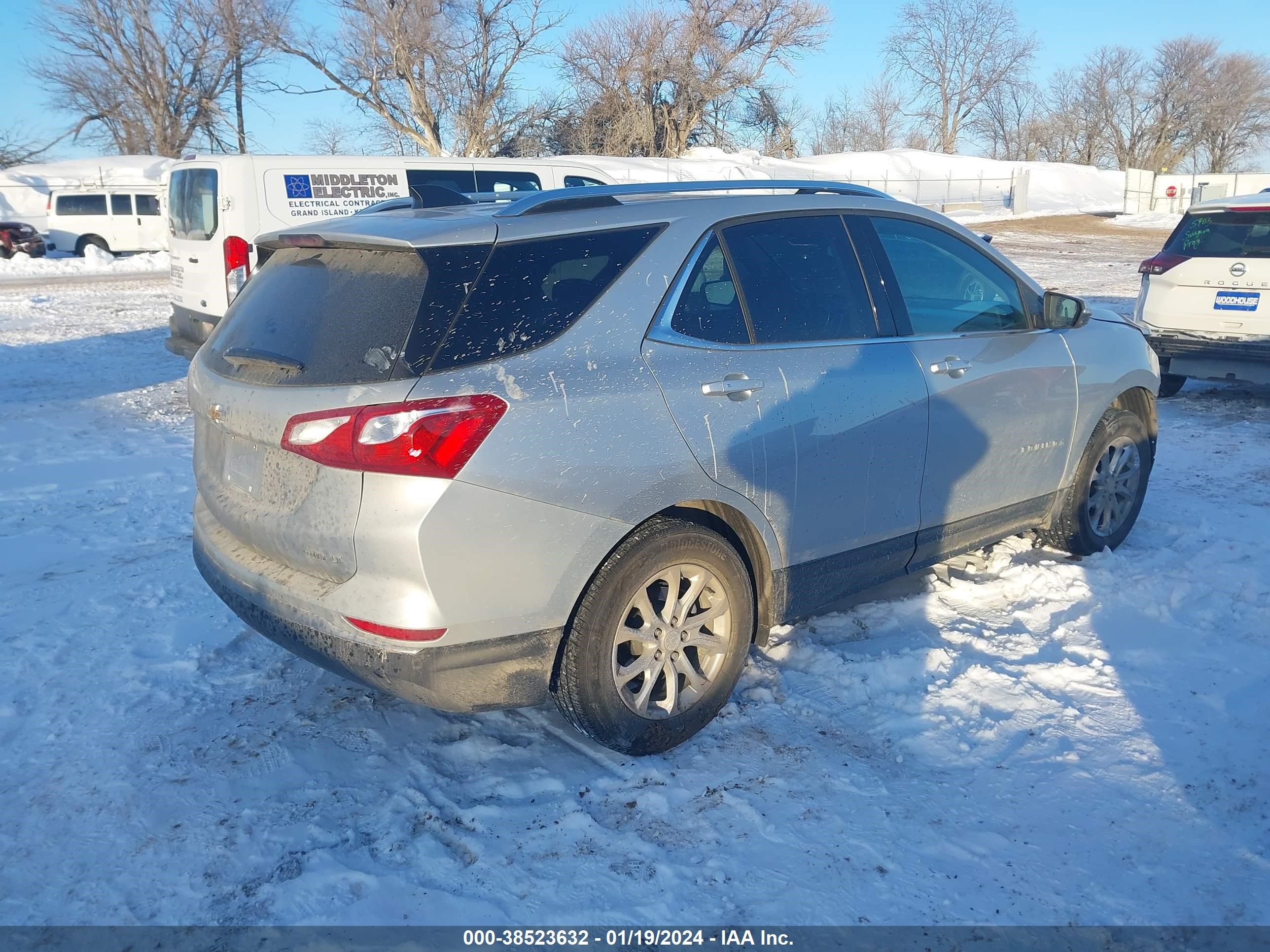 Photo 3 VIN: 3GNAXUEV8KL228627 - CHEVROLET EQUINOX 