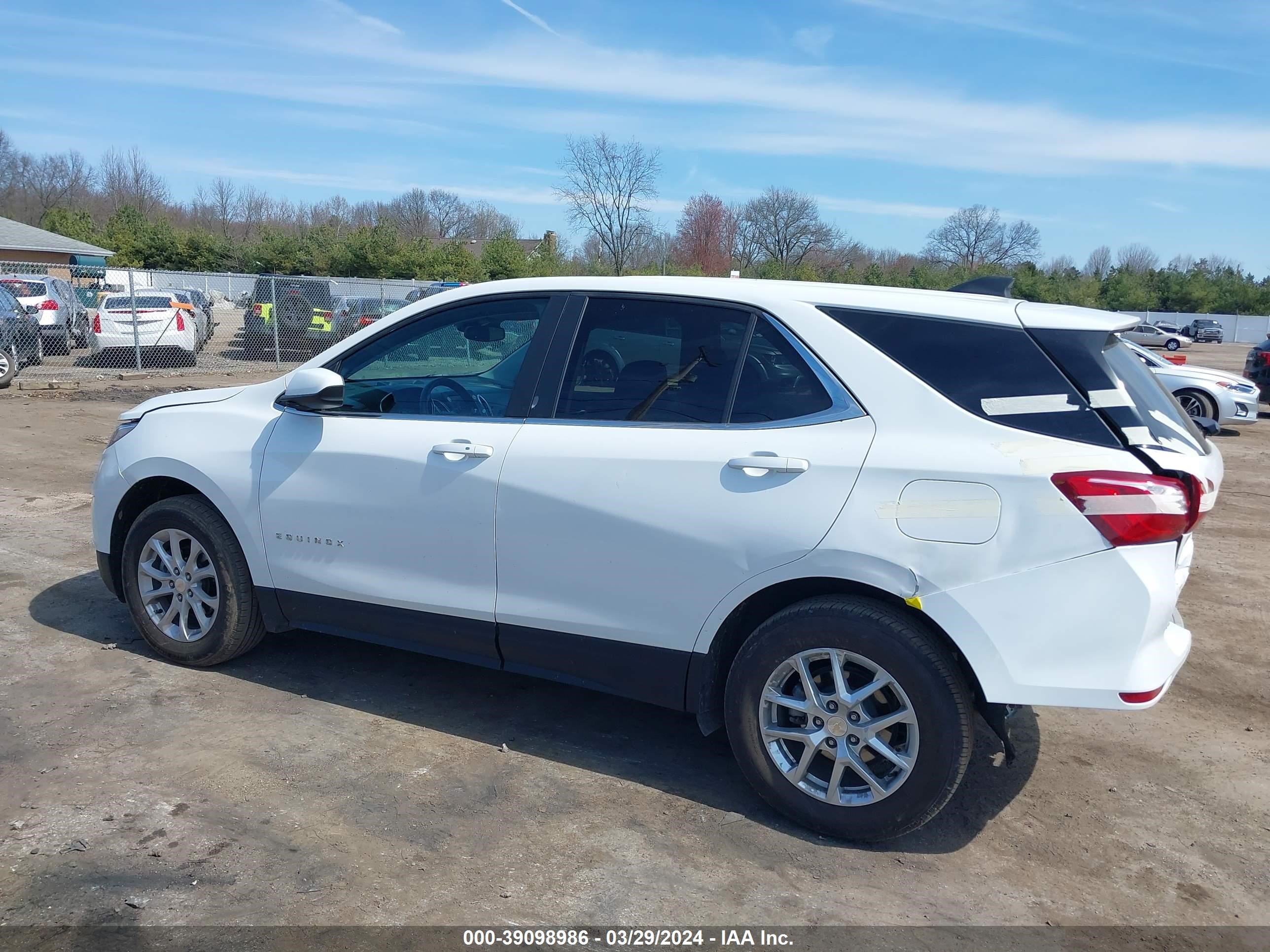 Photo 14 VIN: 3GNAXUEV9MS126813 - CHEVROLET EQUINOX 