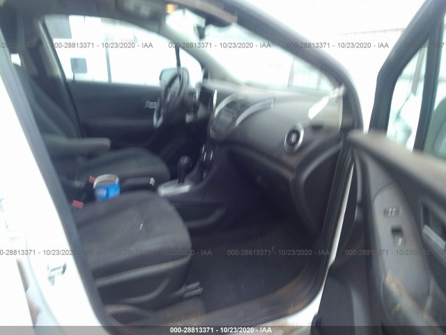 Photo 4 VIN: 3GNCJKSB0GL254753 - CHEVROLET TRAX 