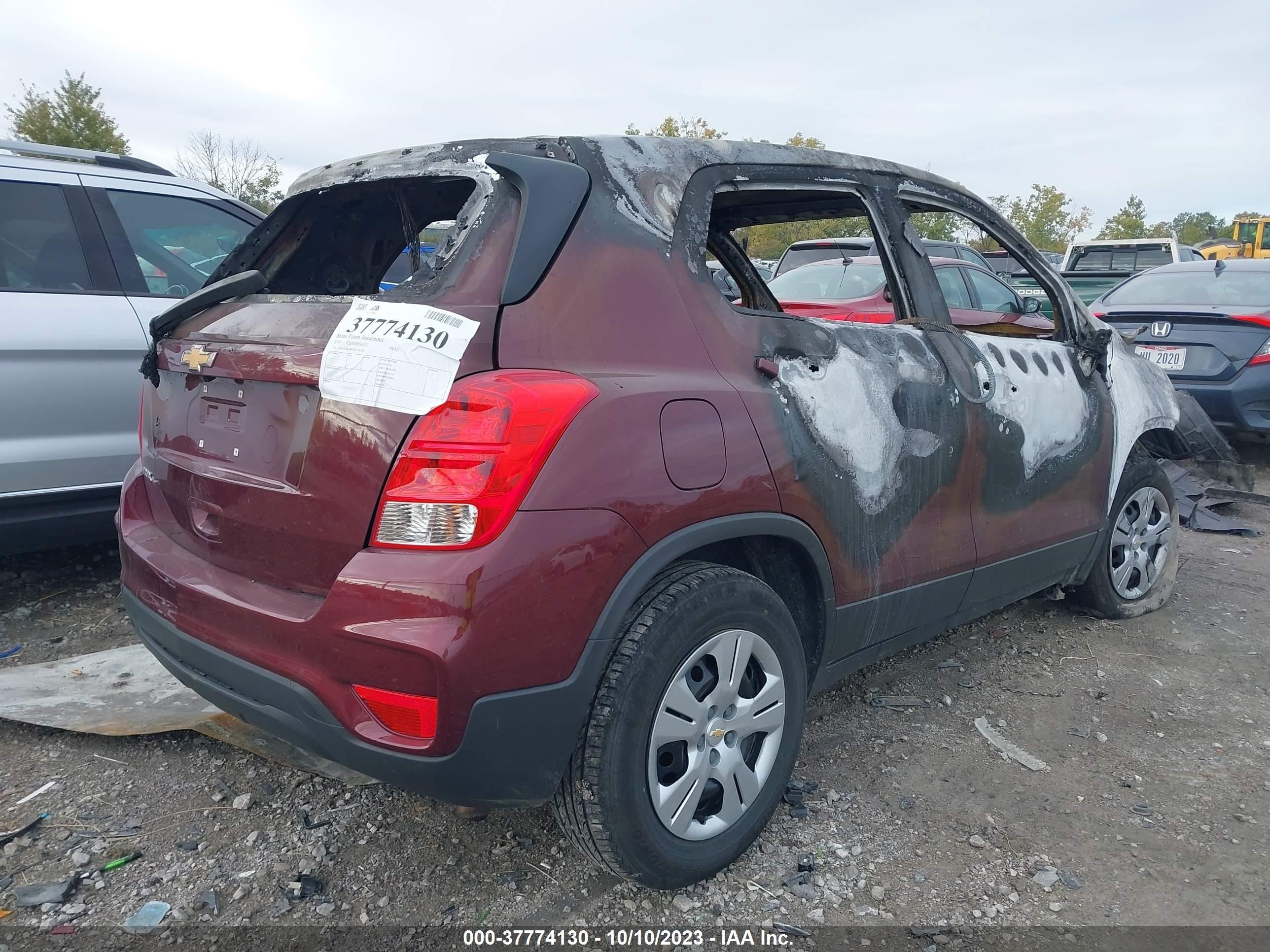 Photo 3 VIN: 3GNCJKSB0HL275720 - CHEVROLET TRAX 