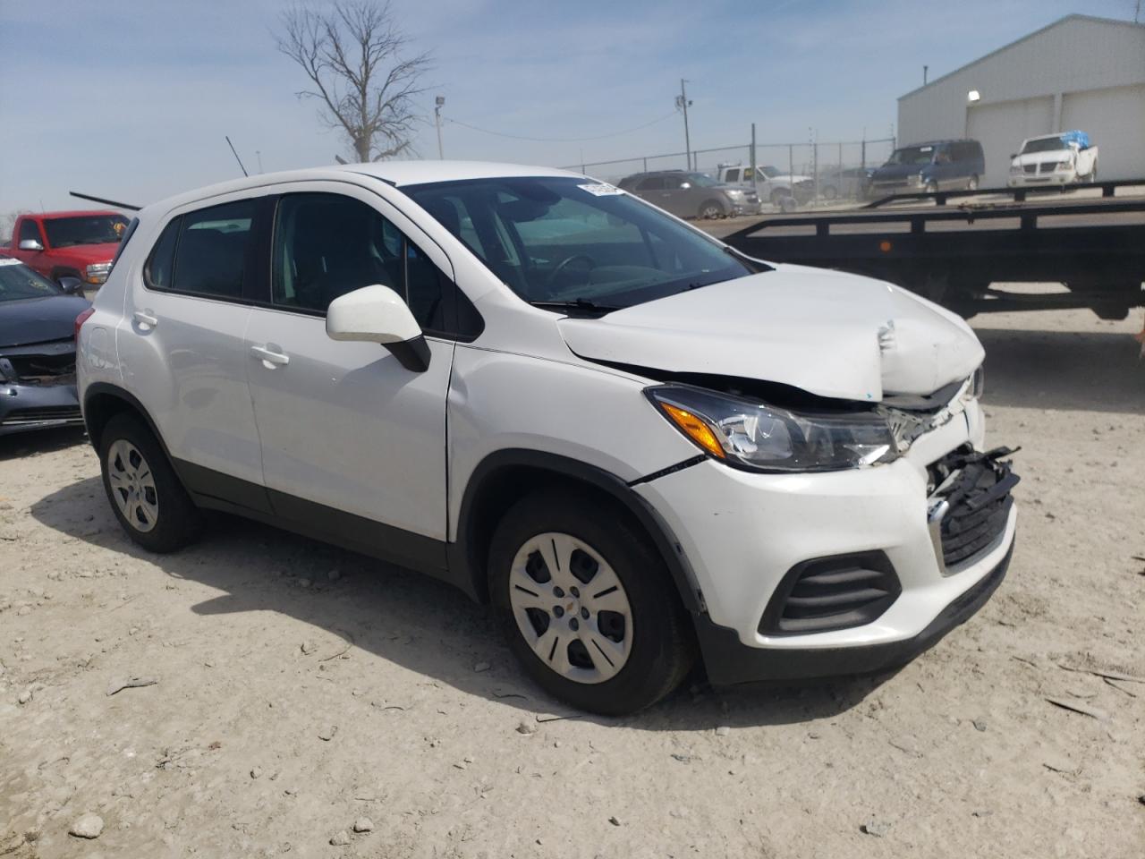 Photo 3 VIN: 3GNCJKSB0JL391425 - CHEVROLET TRAX 