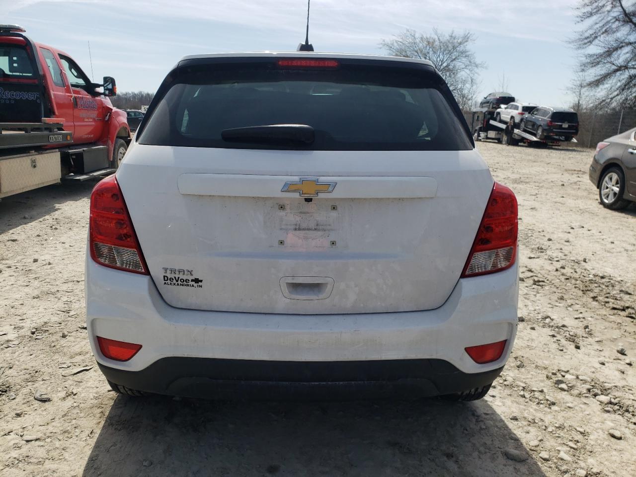 Photo 5 VIN: 3GNCJKSB0JL391425 - CHEVROLET TRAX 