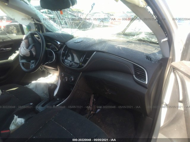 Photo 4 VIN: 3GNCJKSB0KL165922 - CHEVROLET TRAX 