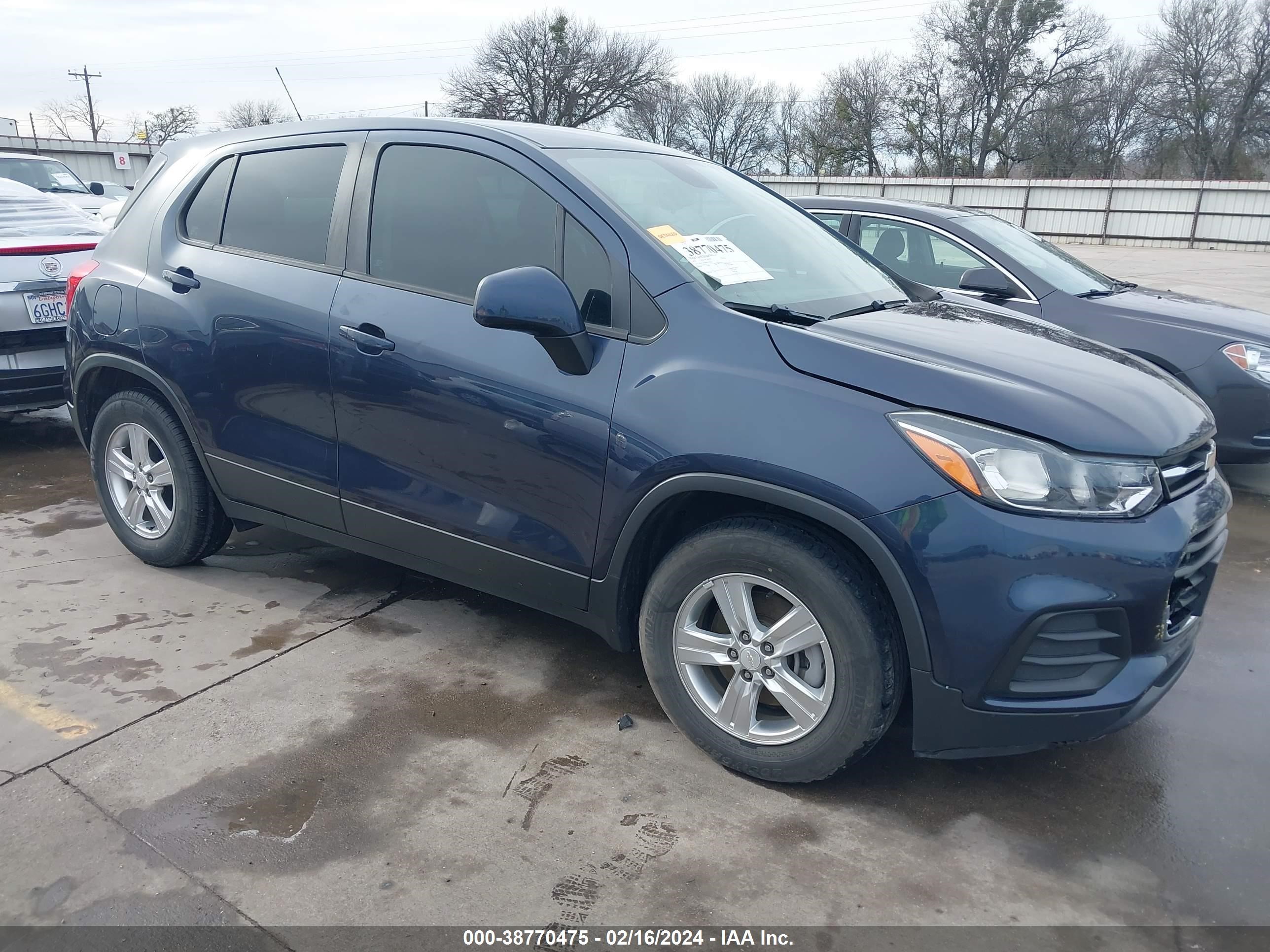 Photo 0 VIN: 3GNCJKSB0KL235922 - CHEVROLET TRAX 