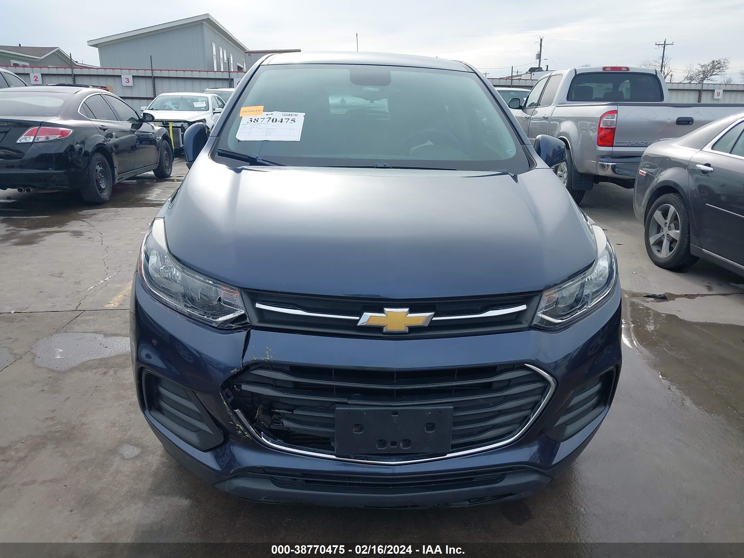 Photo 10 VIN: 3GNCJKSB0KL235922 - CHEVROLET TRAX 